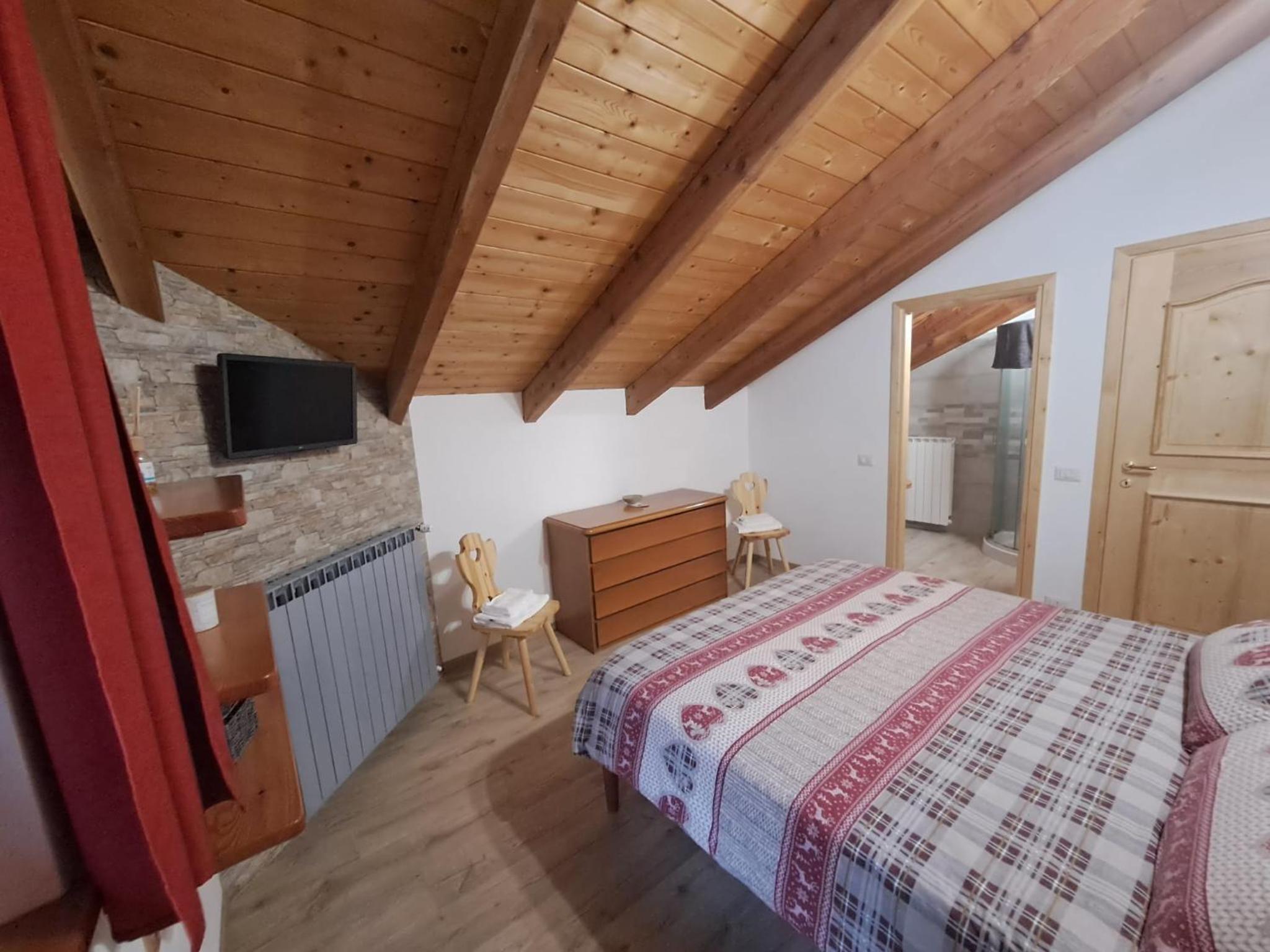 Double Room with Private Bathroom photo 2