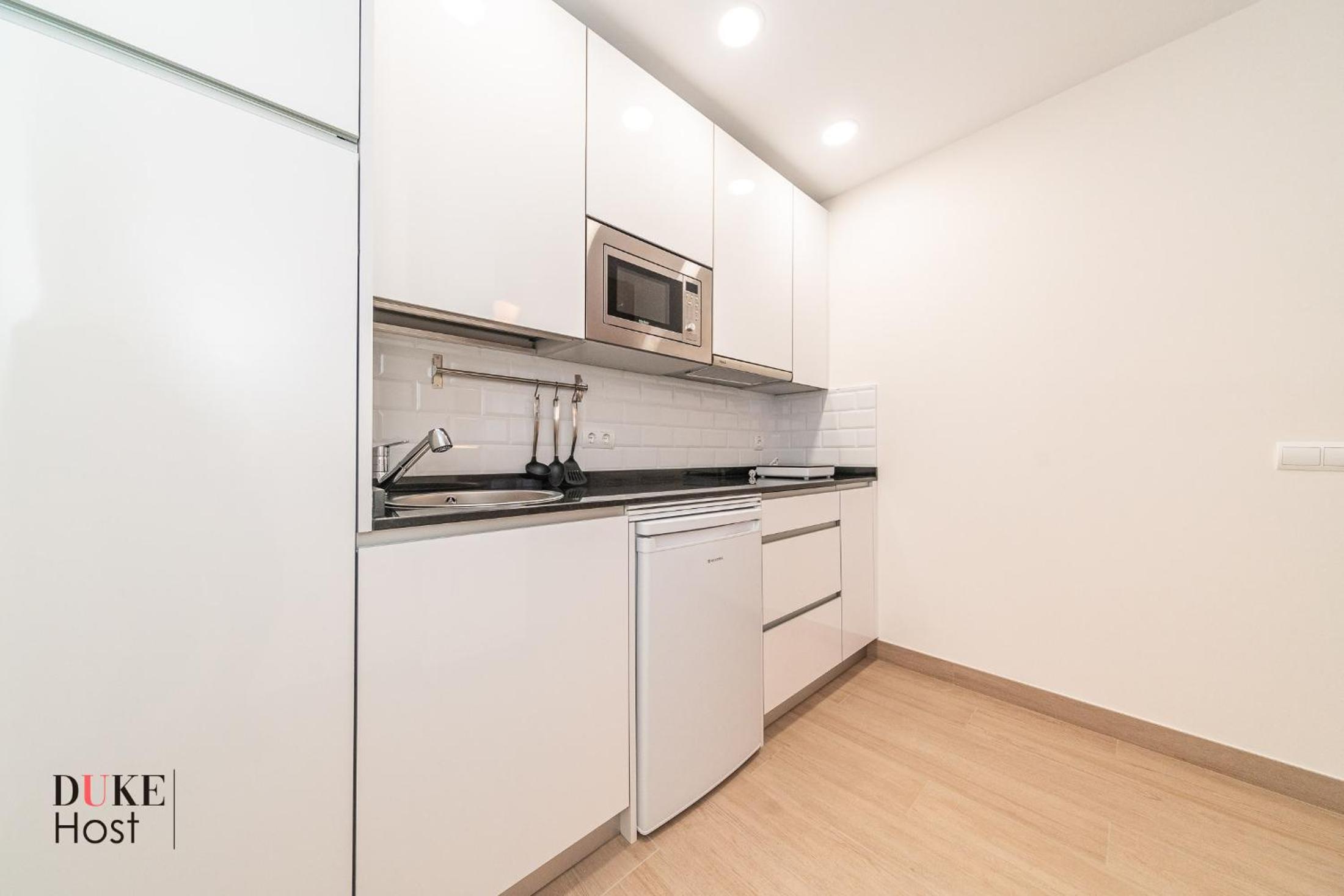 One-Bedroom Apartment photo 2