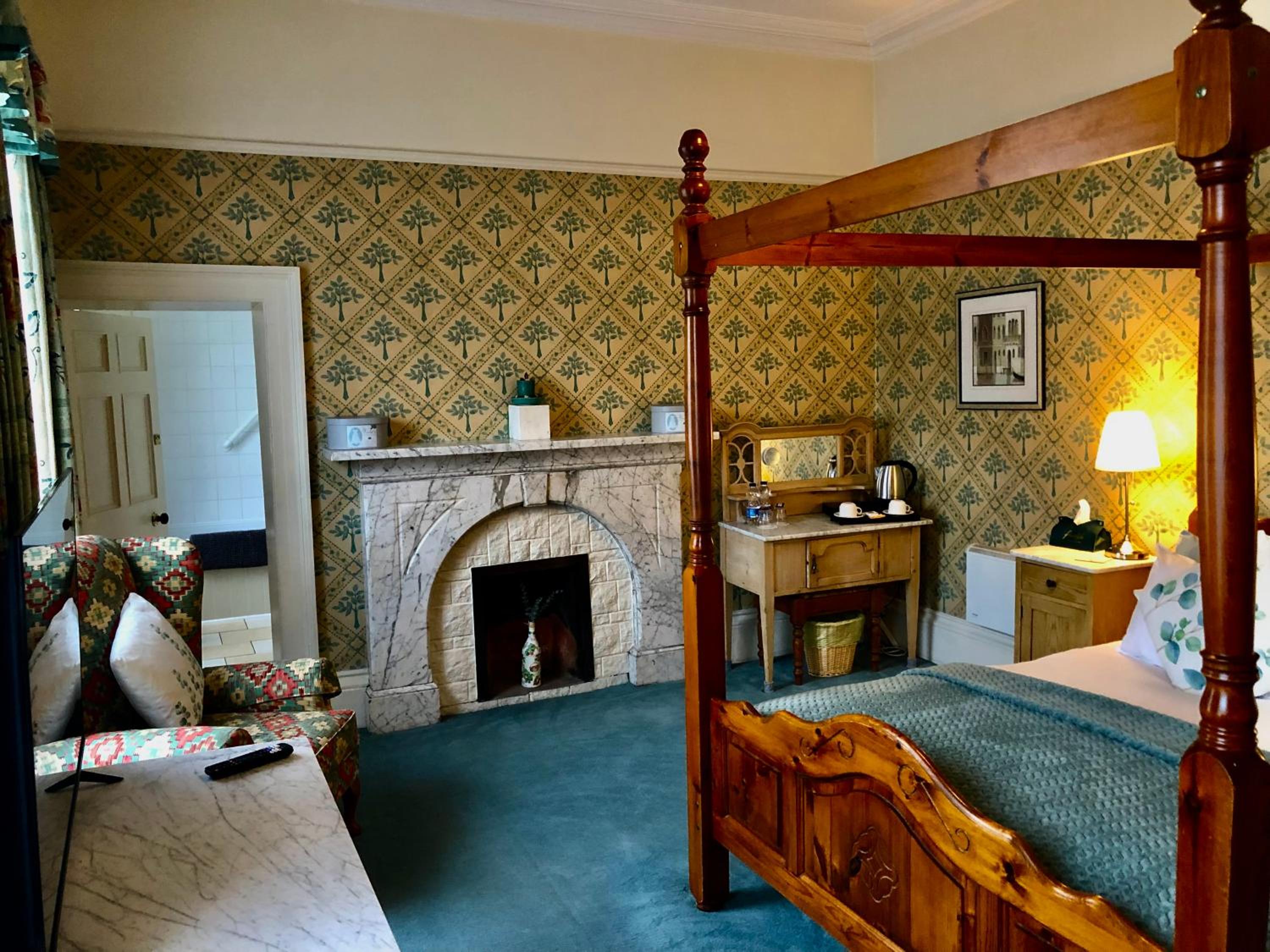 Deluxe King Room