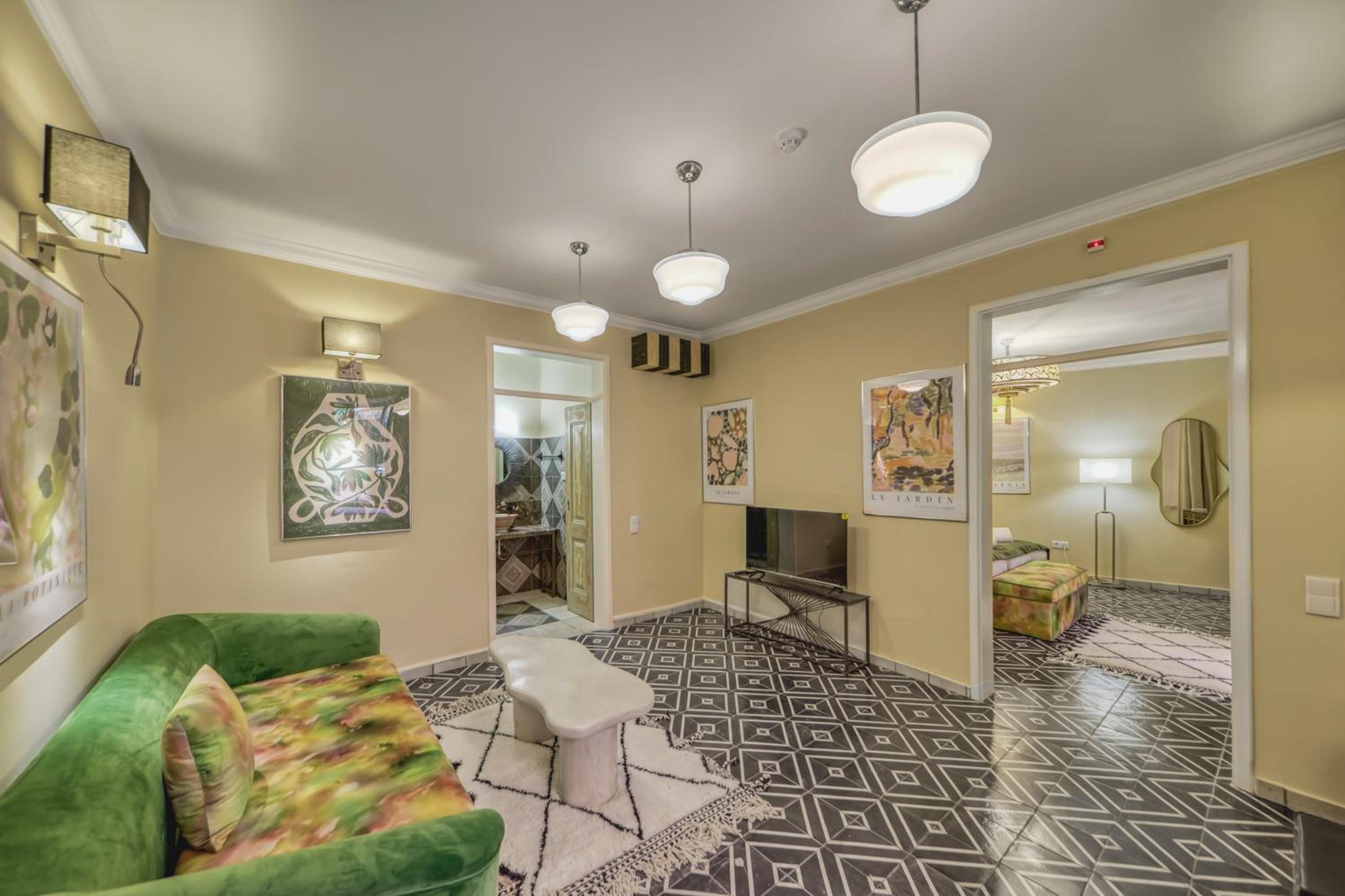 Superior Double or Twin Room with Pool View photo 1