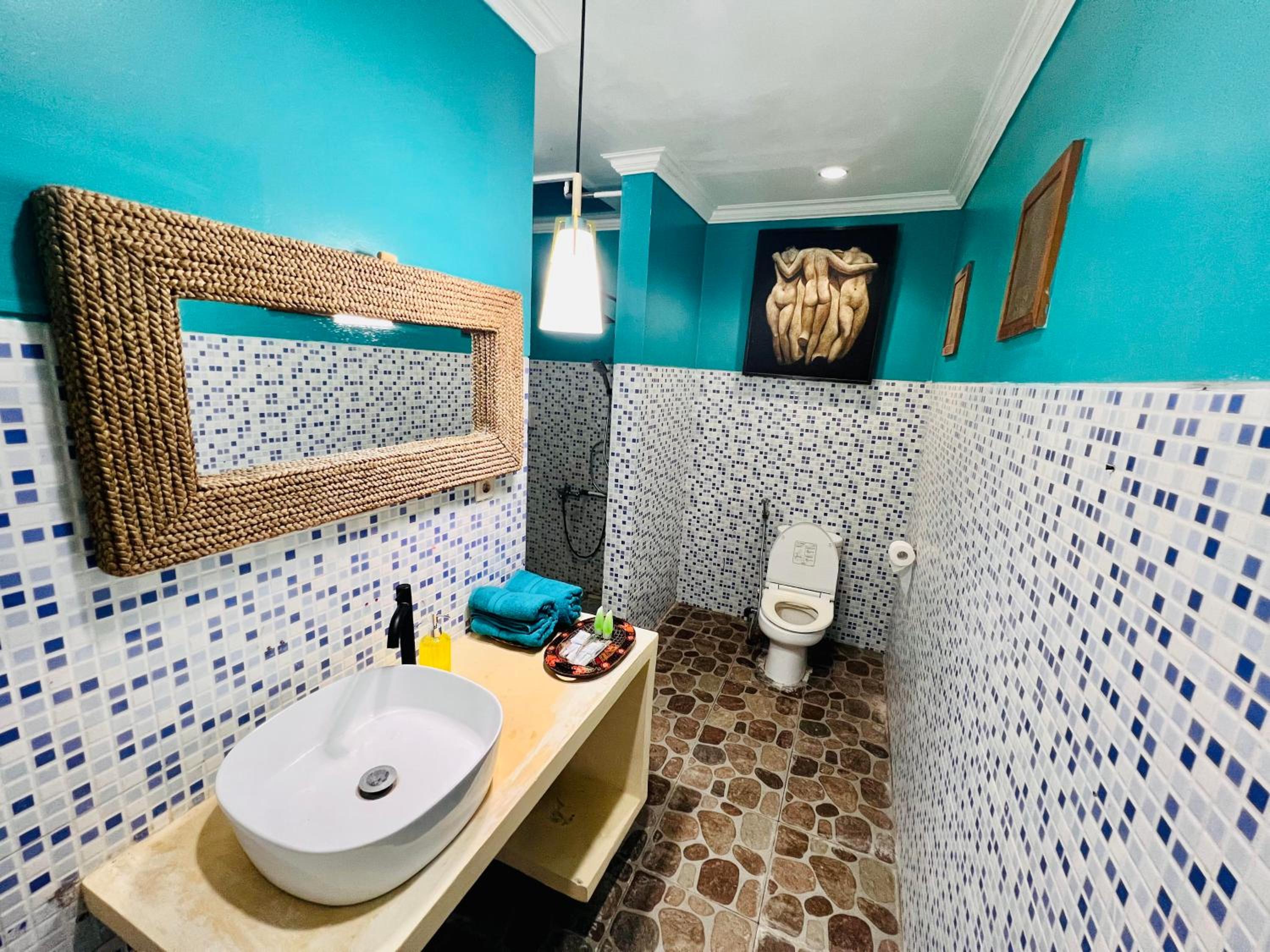 Queen Room with Pool View photo 2