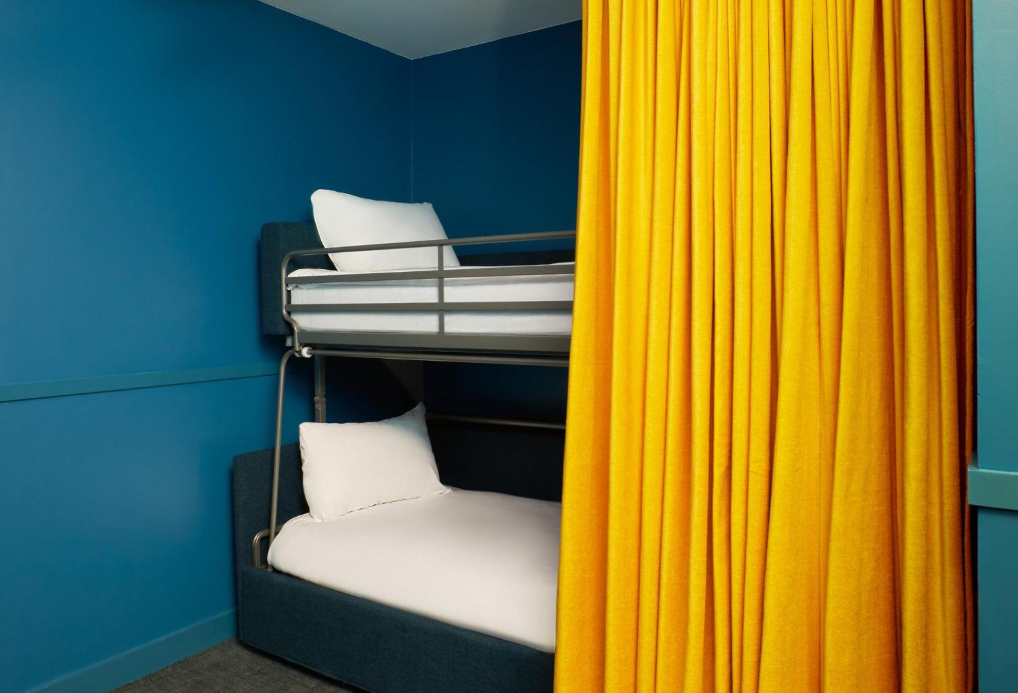 King Suite with Sofa Bed - Photo 5