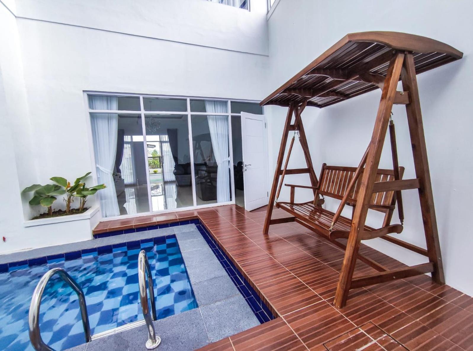 Three-Bedroom Villa photo 2