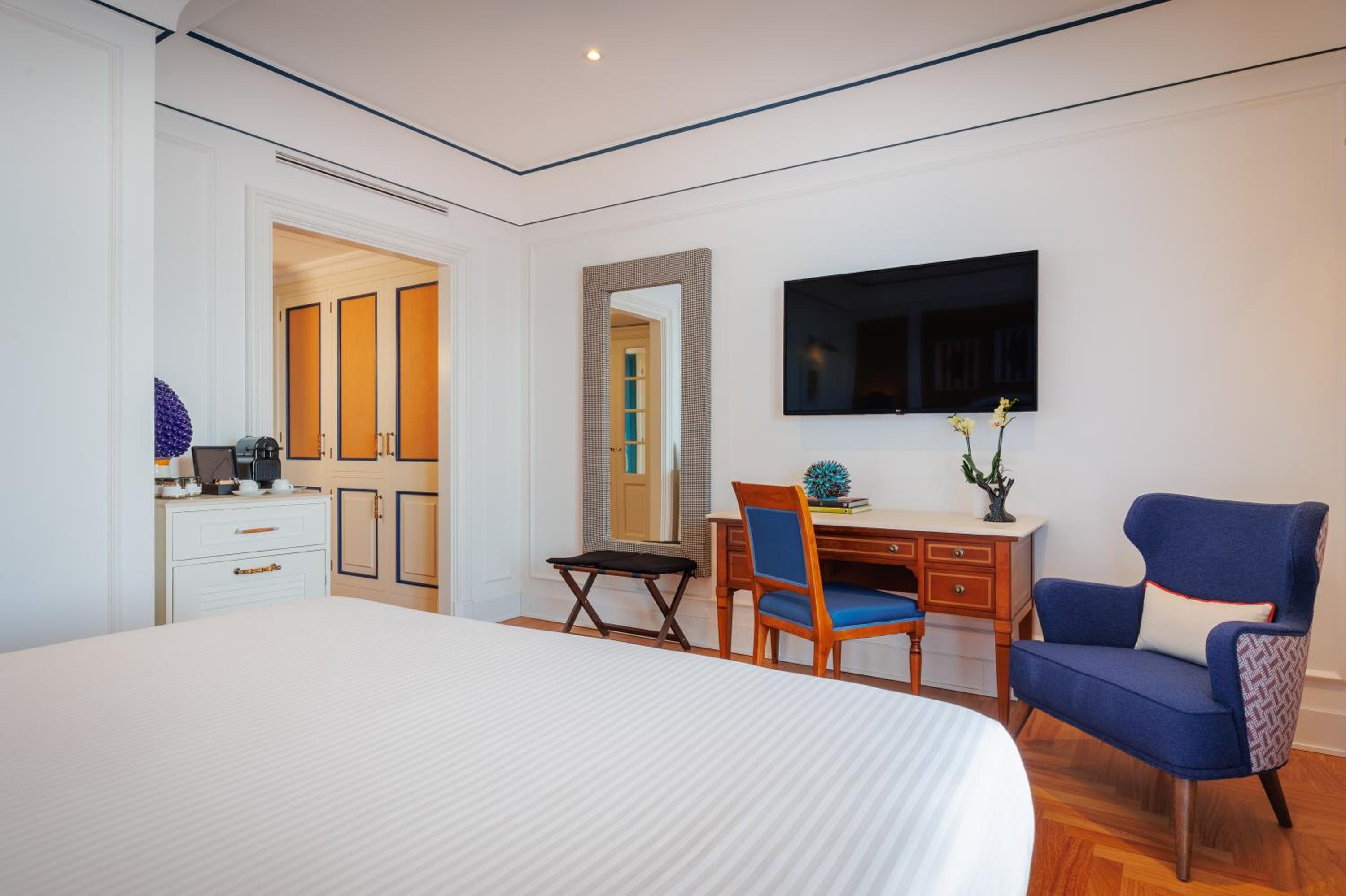 Available room
