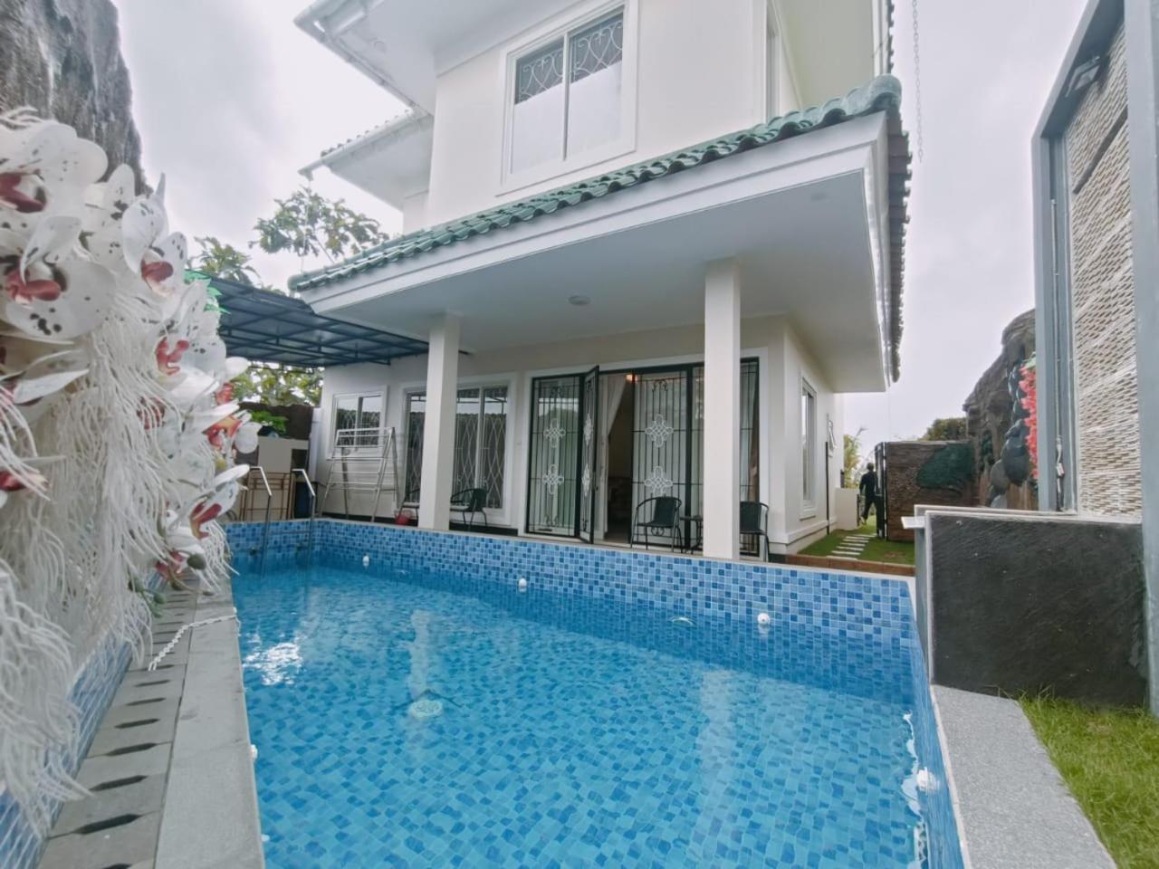 Three-Bedroom Villa photo 3