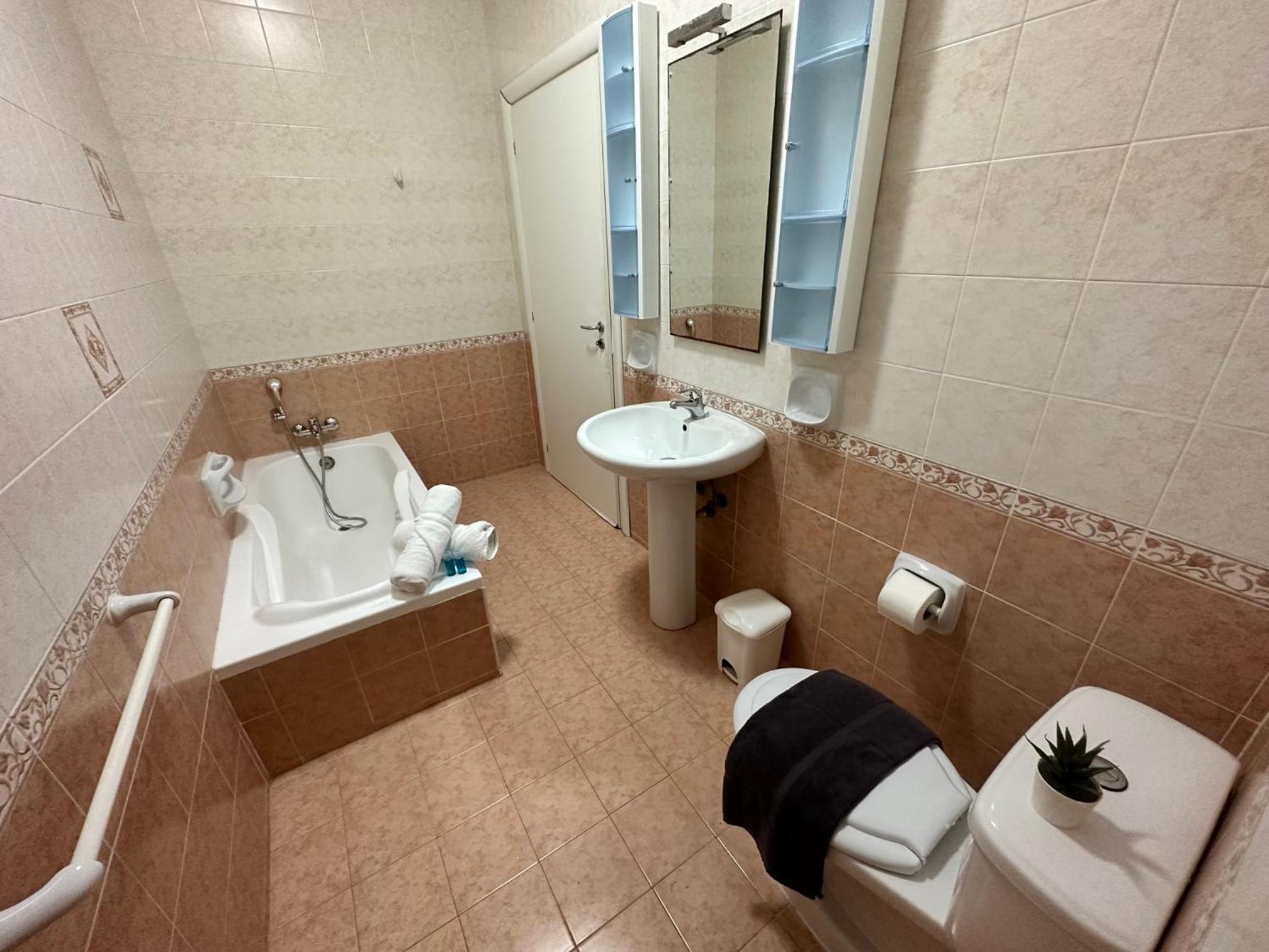 Deluxe Double Room - Photo 6