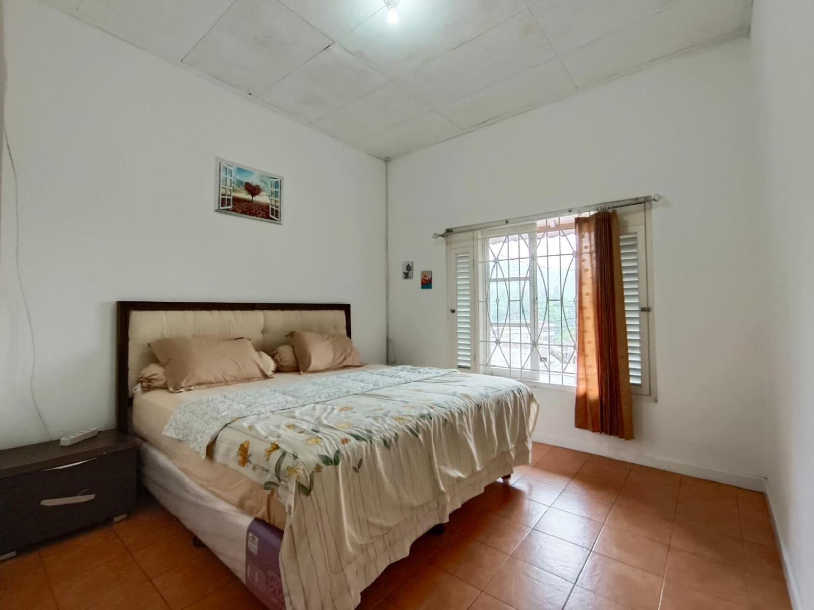 Three-Bedroom Villa photo 2