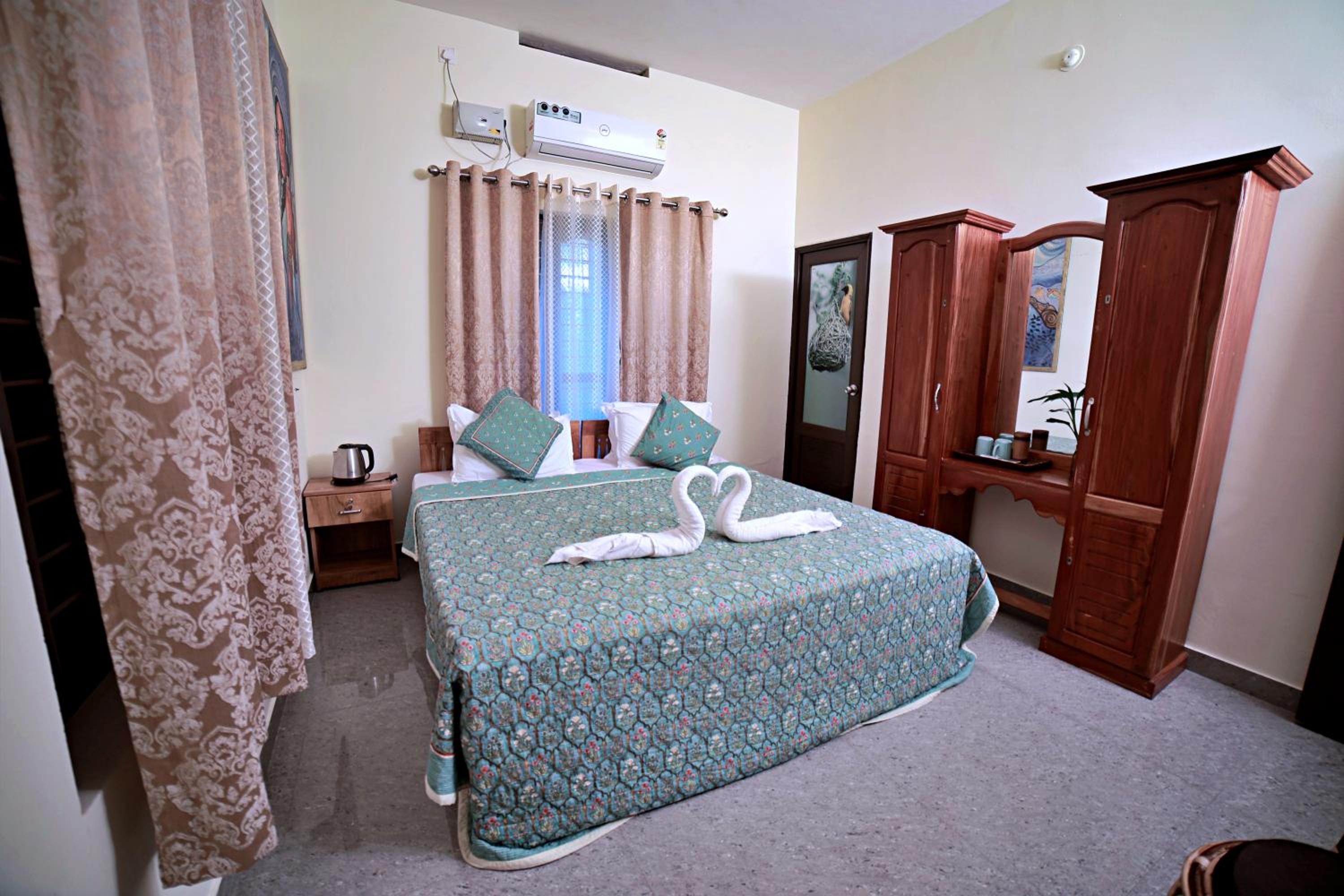 Deluxe Double Room with Balcony