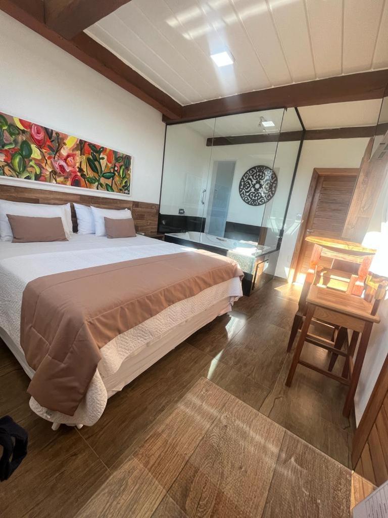 Deluxe Suite with Spa Bath - Photo 2