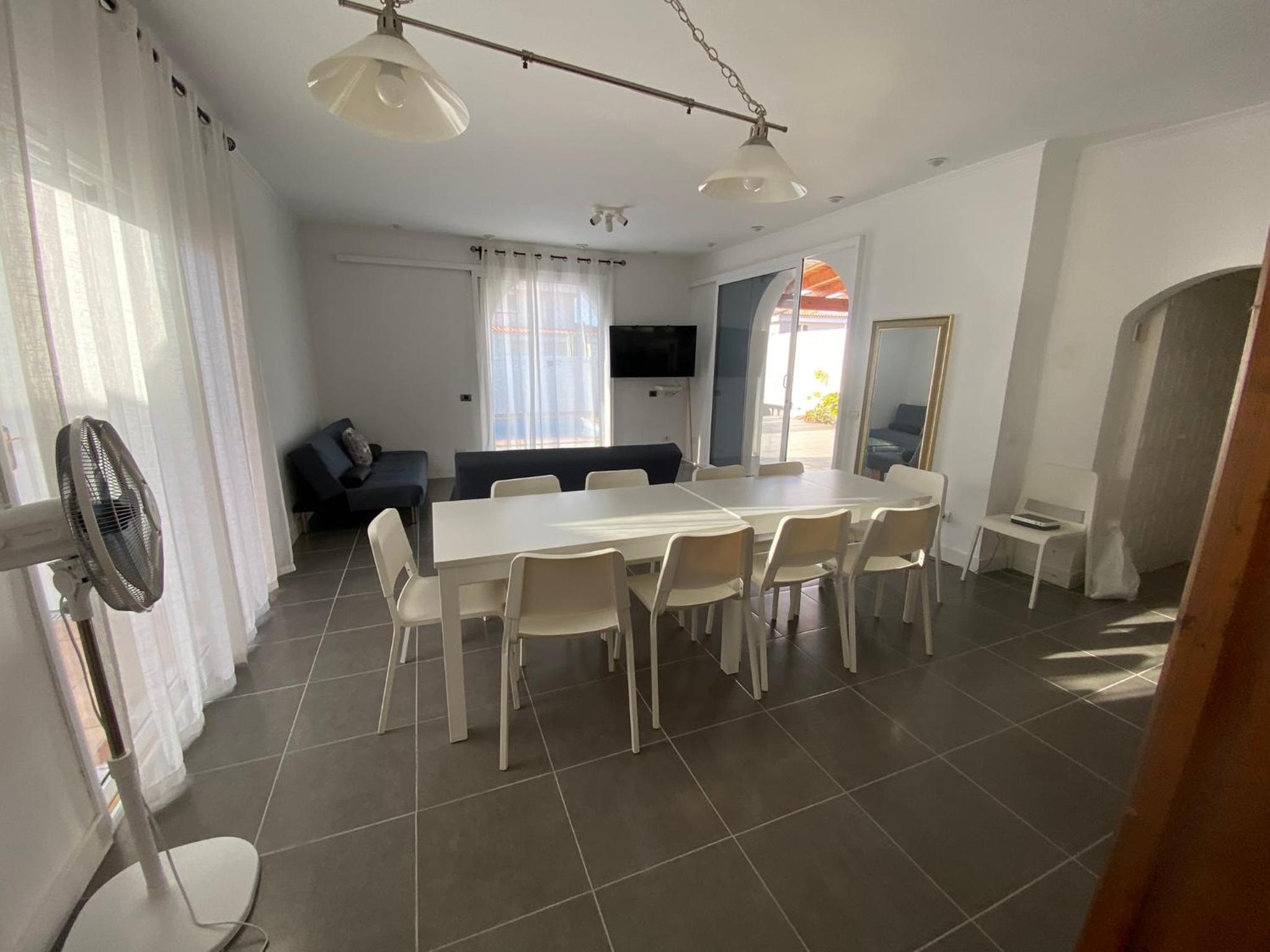 Villa photo 2