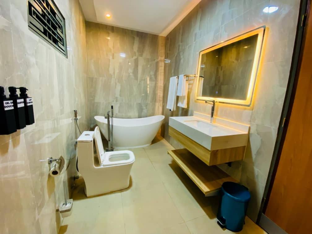 Queen Room with Spa Bath photo 3