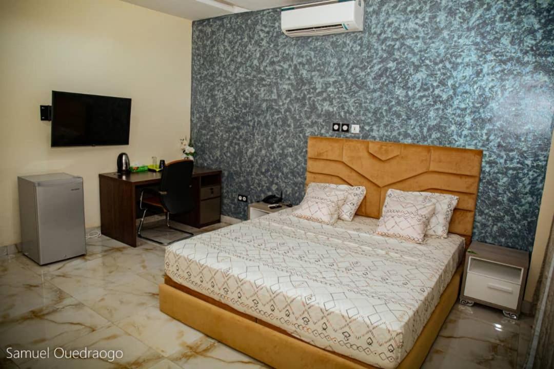 Double Room with Balcony photo 3