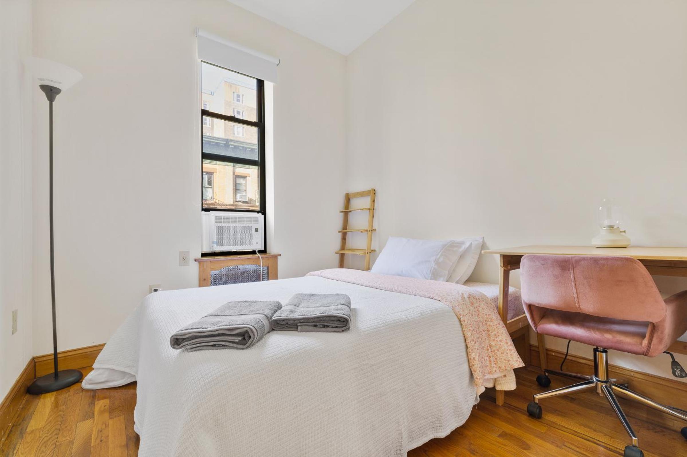Three-Bedroom Apartment photo 1
