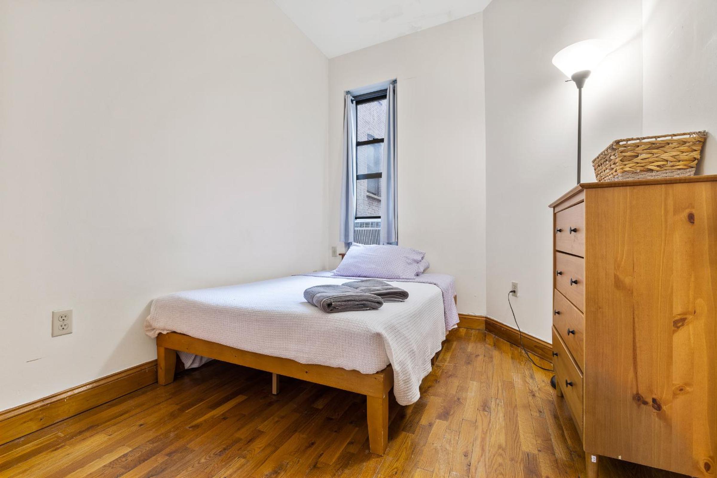 Three-Bedroom Apartment photo 3