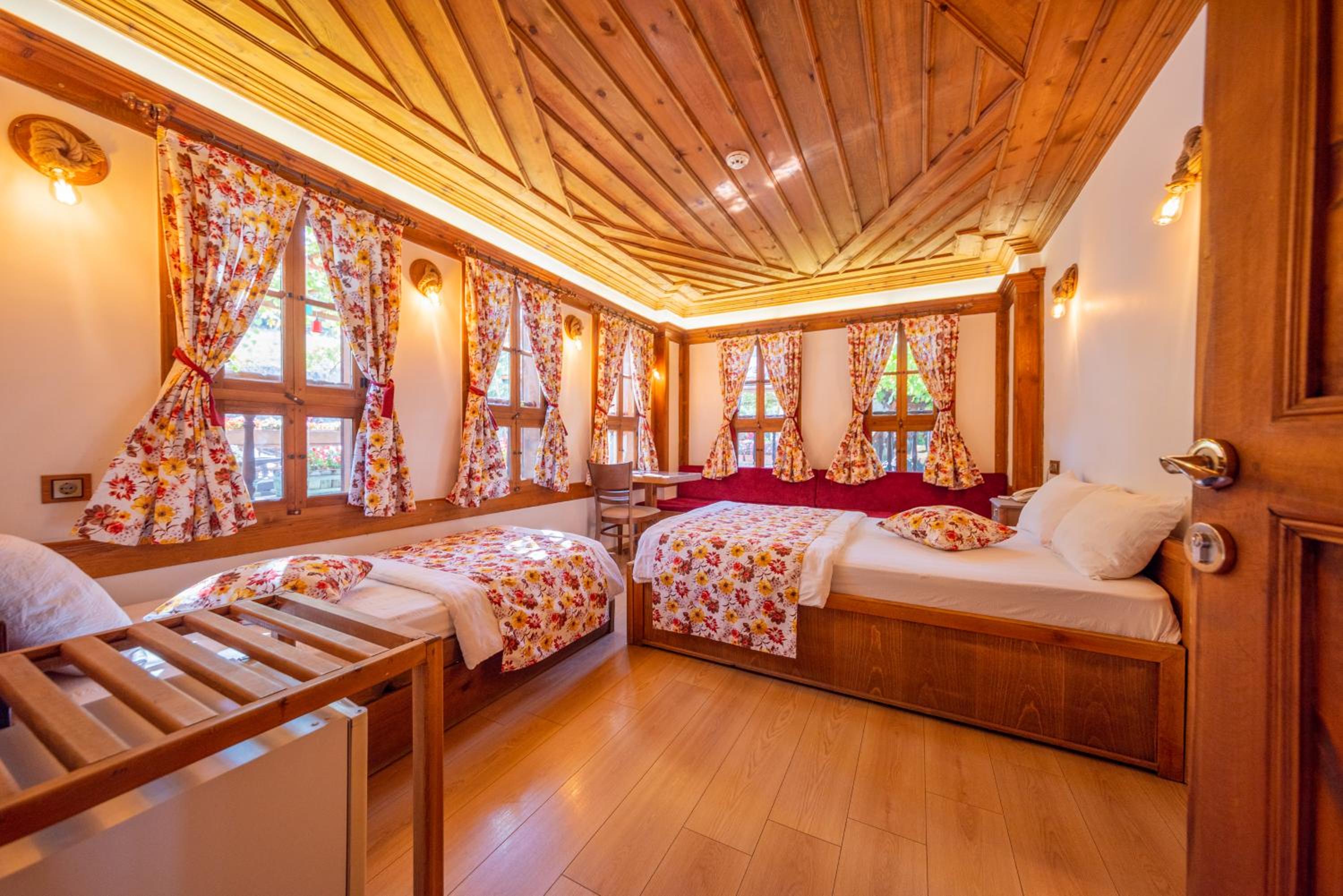 Double or Twin Room - Photo 1