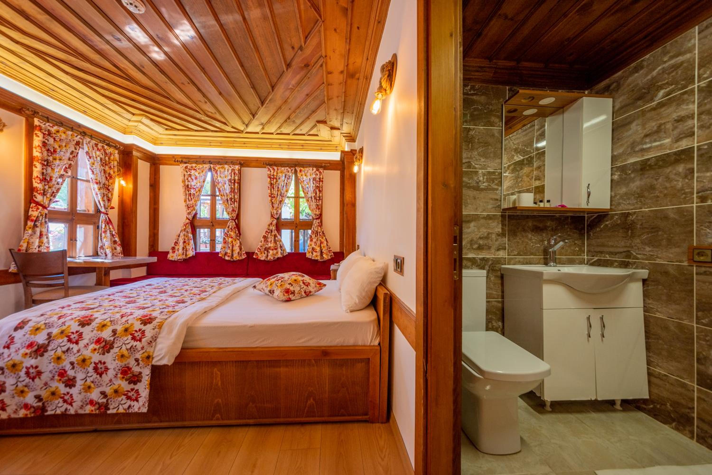 Single Room photo 2