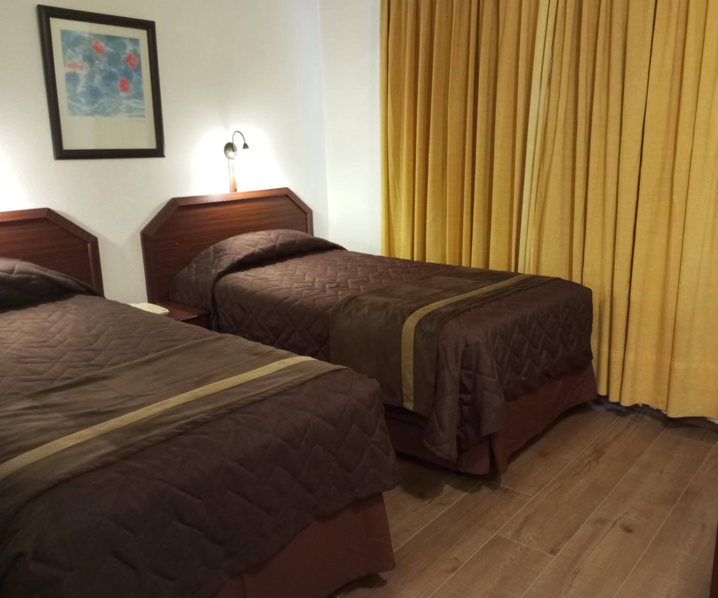 Twin Room - Photo 1