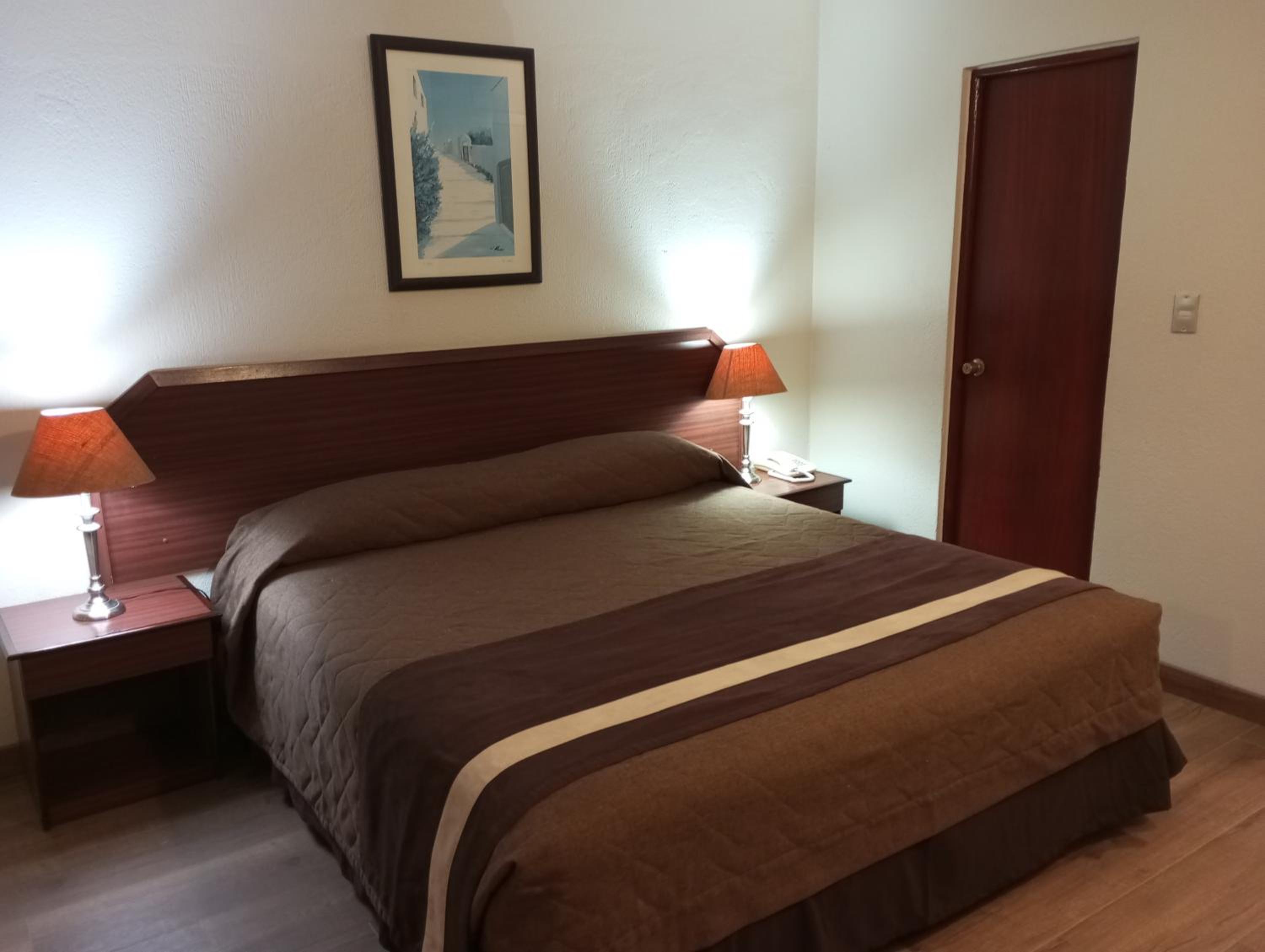 Standard Double Room - Photo 5
