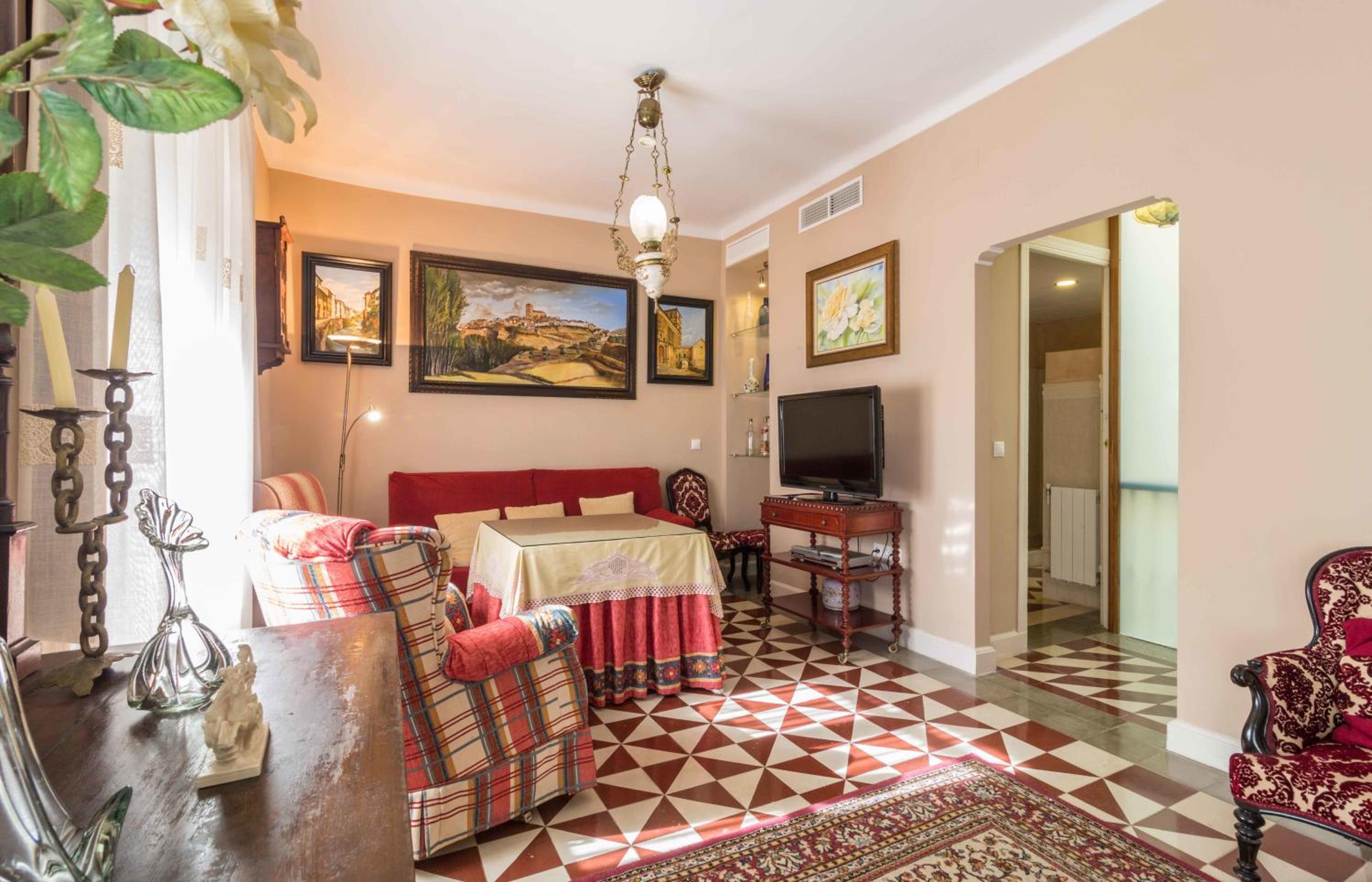 Two-Bedroom Apartment - Photo 9