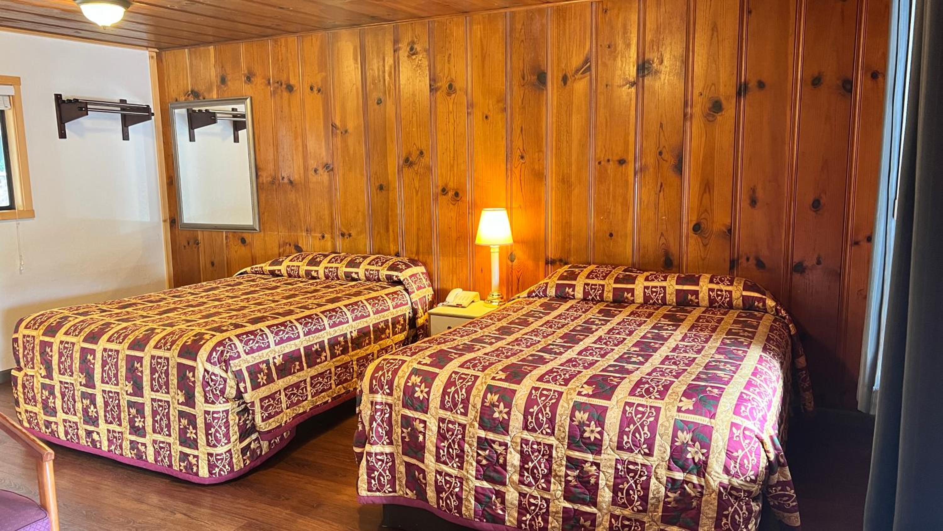 Queen Room with Two Queen Beds - Non-Smoking photo 1