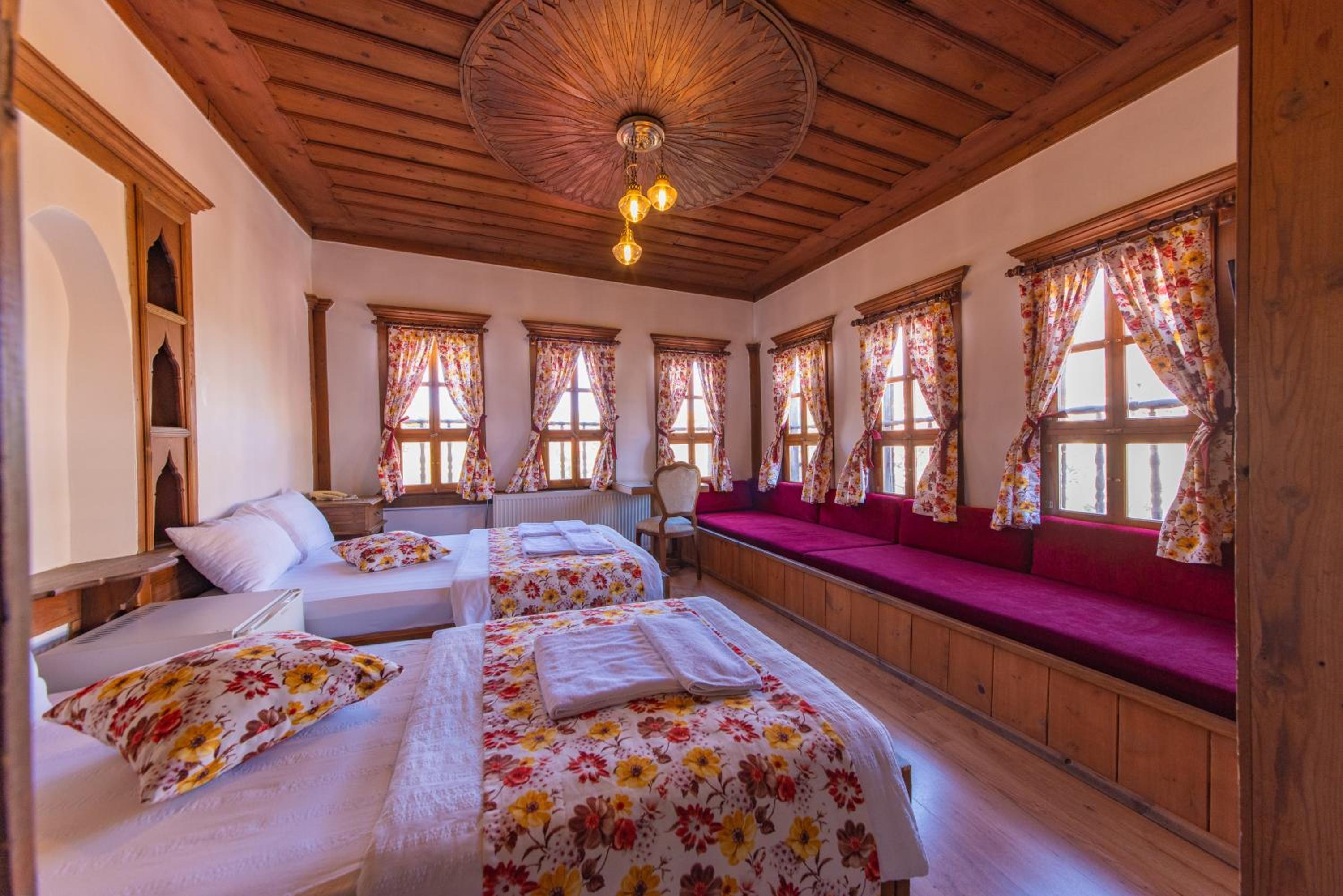 Double or Twin Room - Photo 13