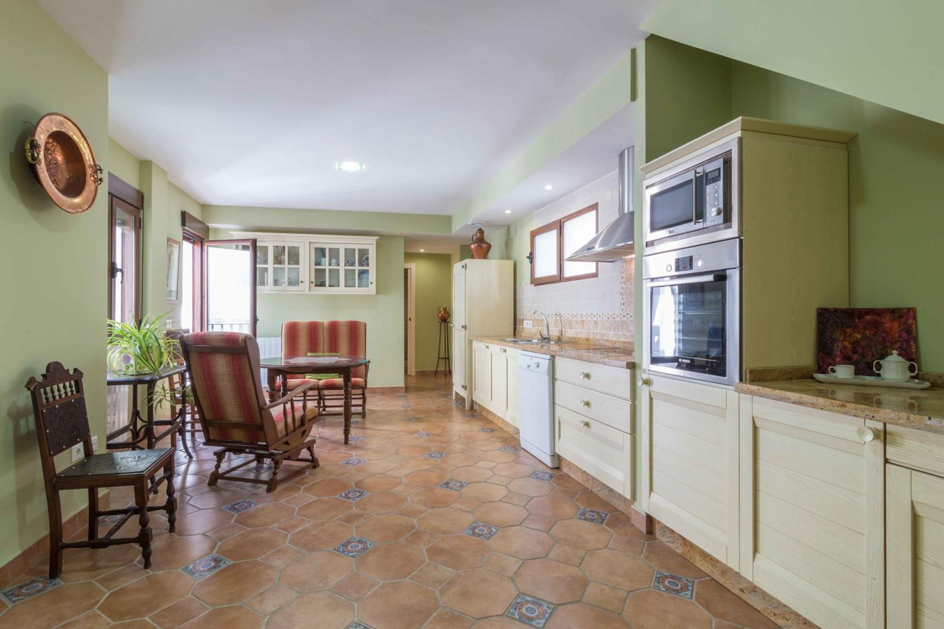 Two-Bedroom Apartment - Photo 36