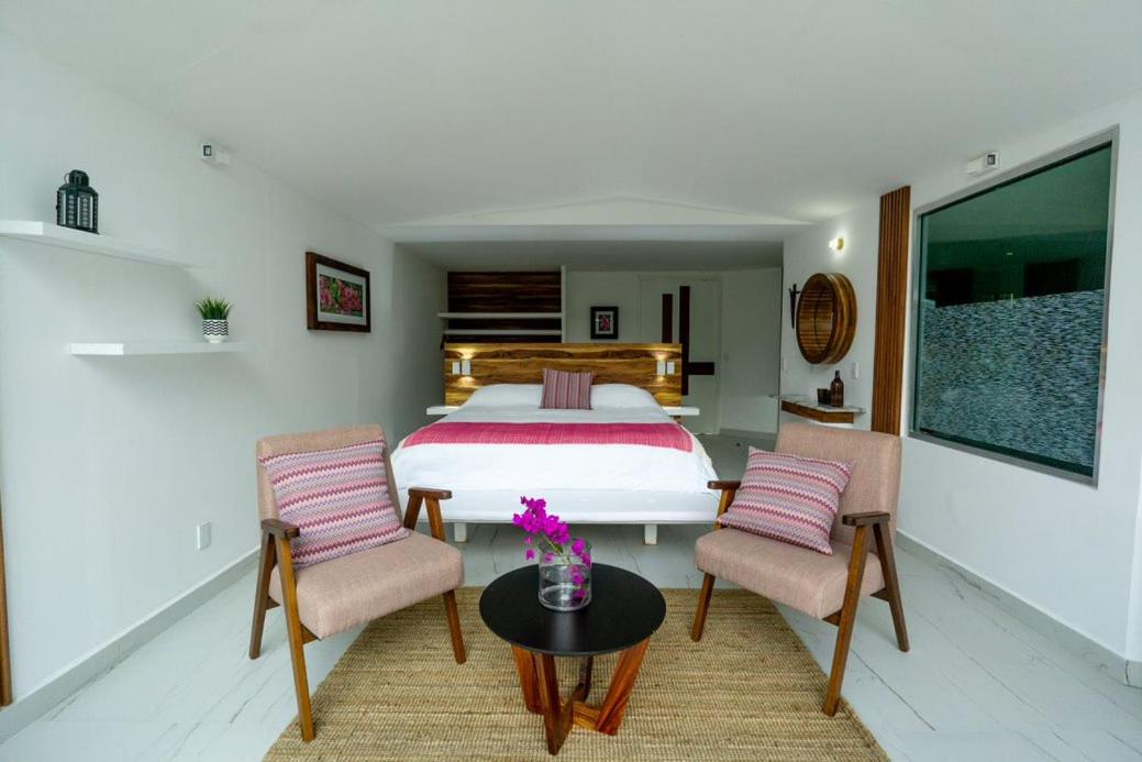 Deluxe Double Room with Balcony photo 1