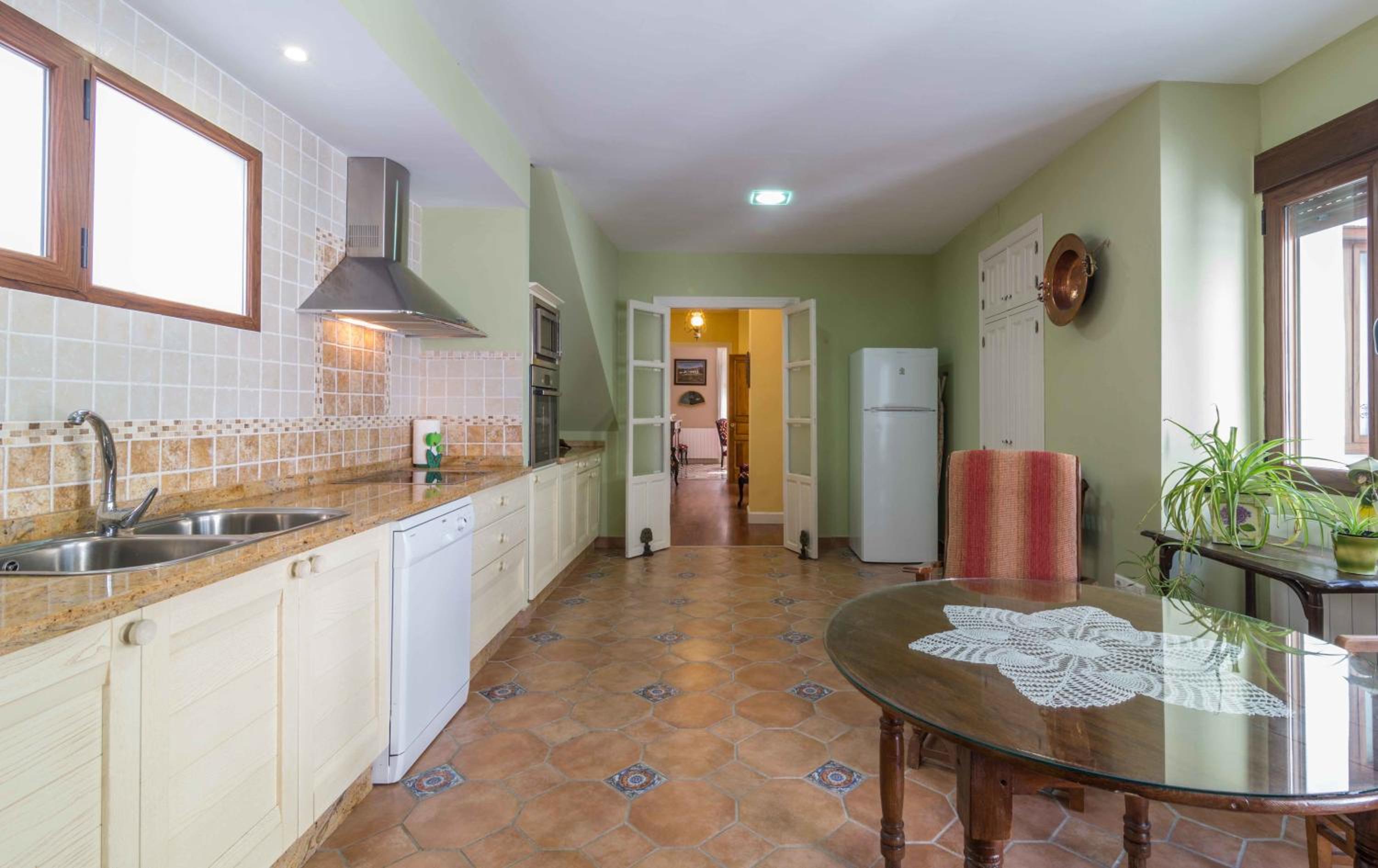 Two-Bedroom Apartment - Photo 25
