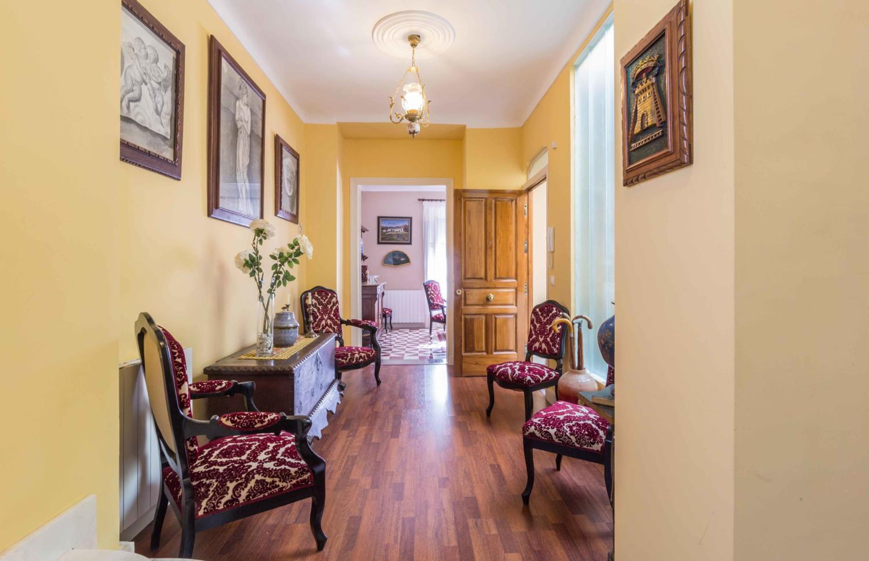 Two-Bedroom Apartment - Photo 33