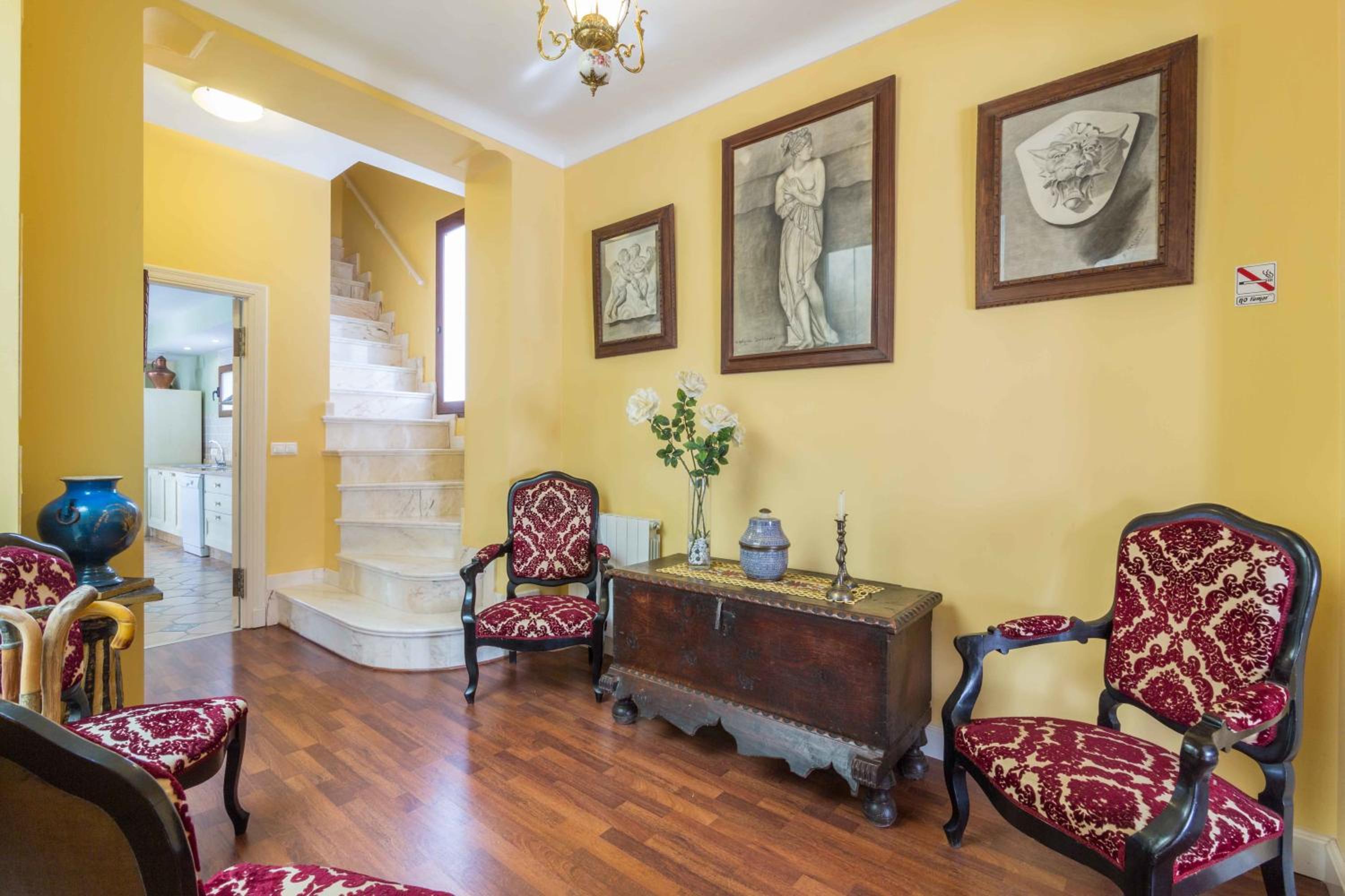 Two-Bedroom Apartment - Photo 31