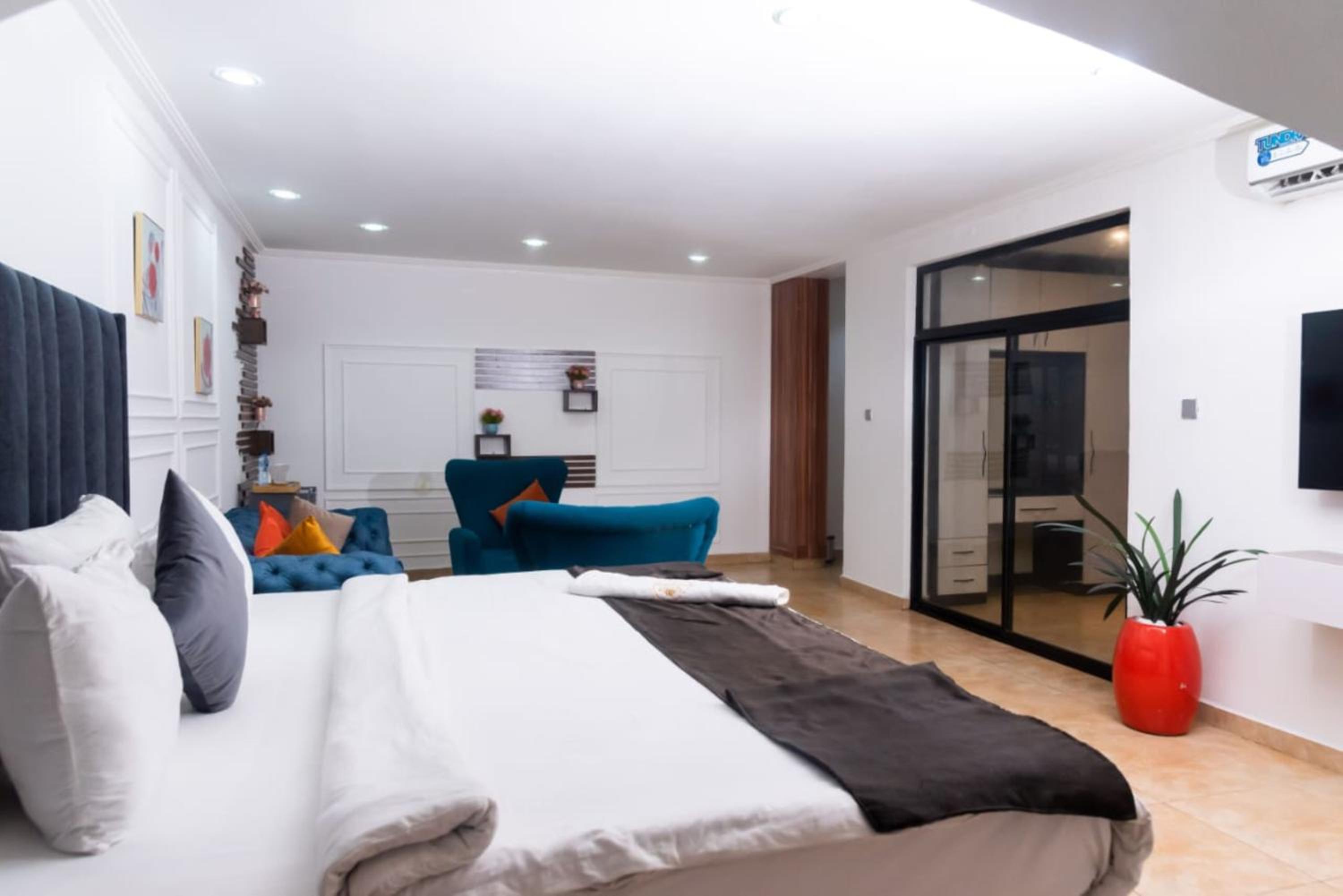 Superior King Suite