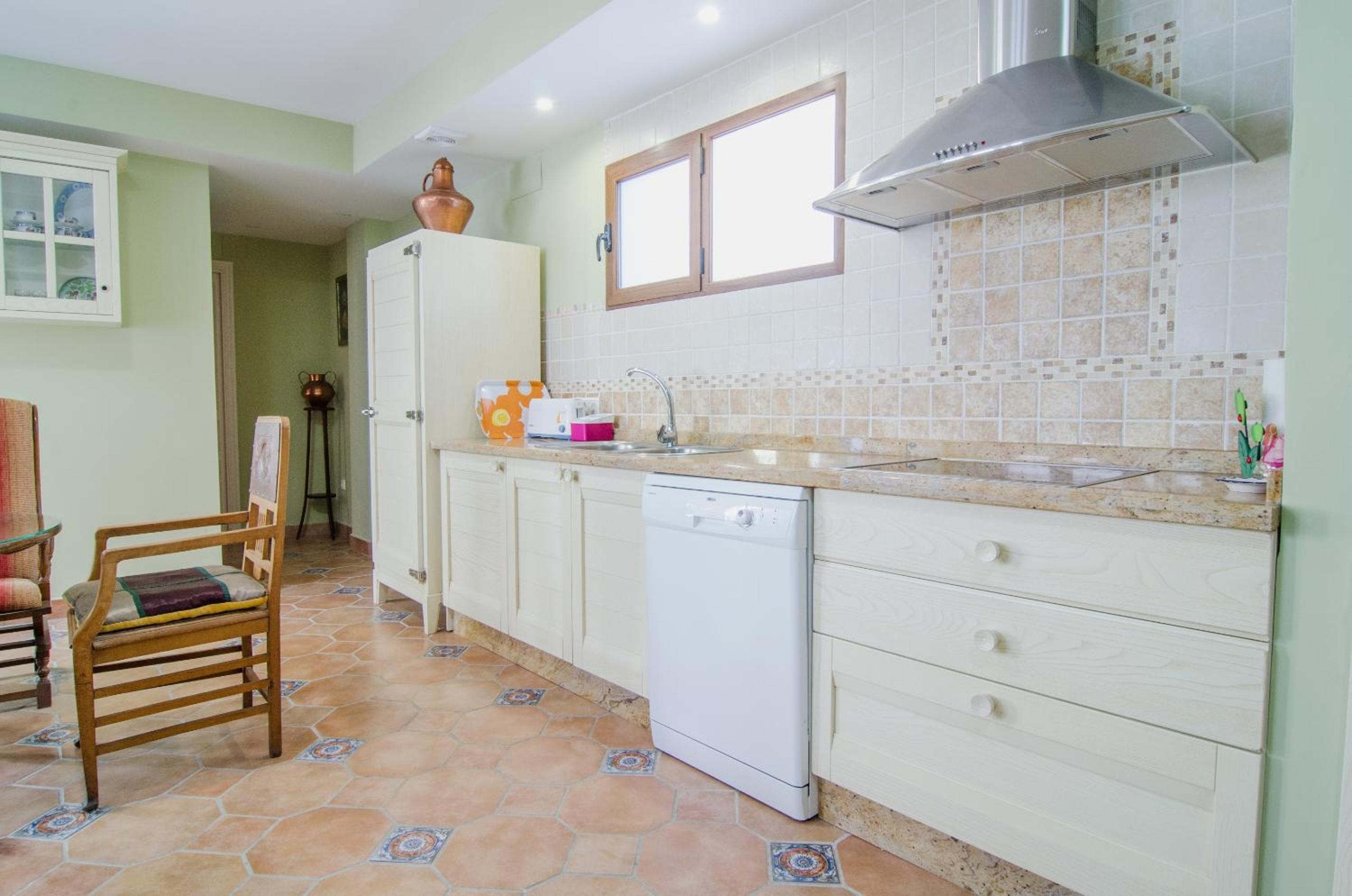 Two-Bedroom Apartment - Photo 19