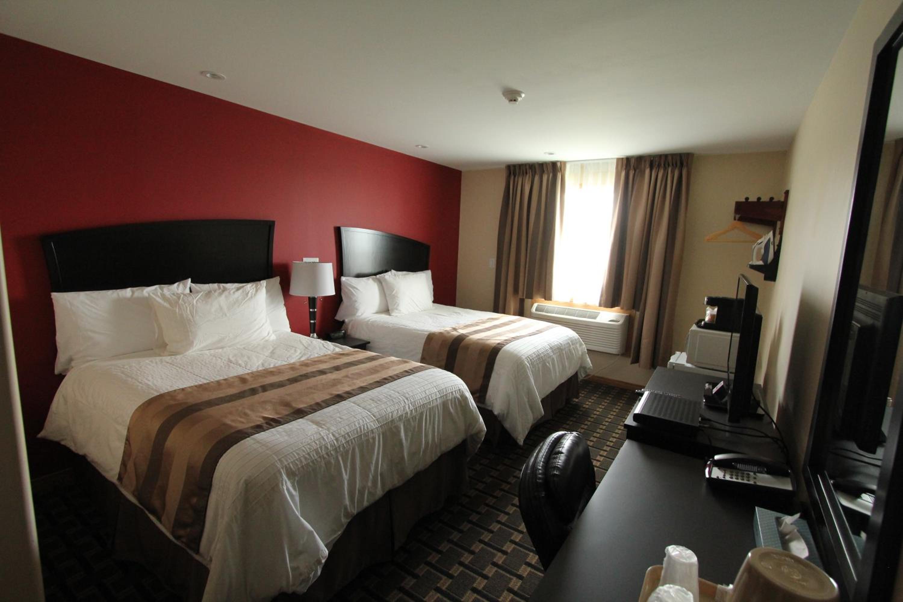 Queen Room with Two Queen Beds photo 1