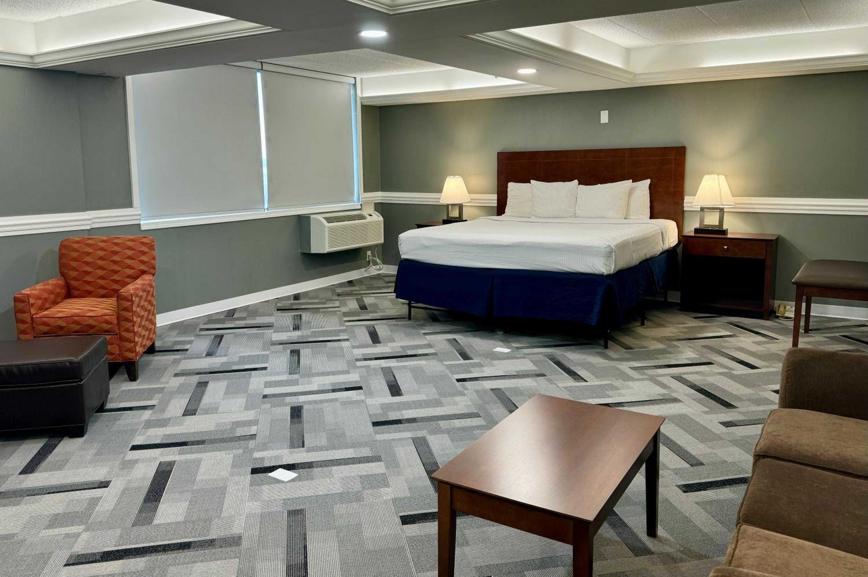 Large King Room - Non-Smoking - Photo 6