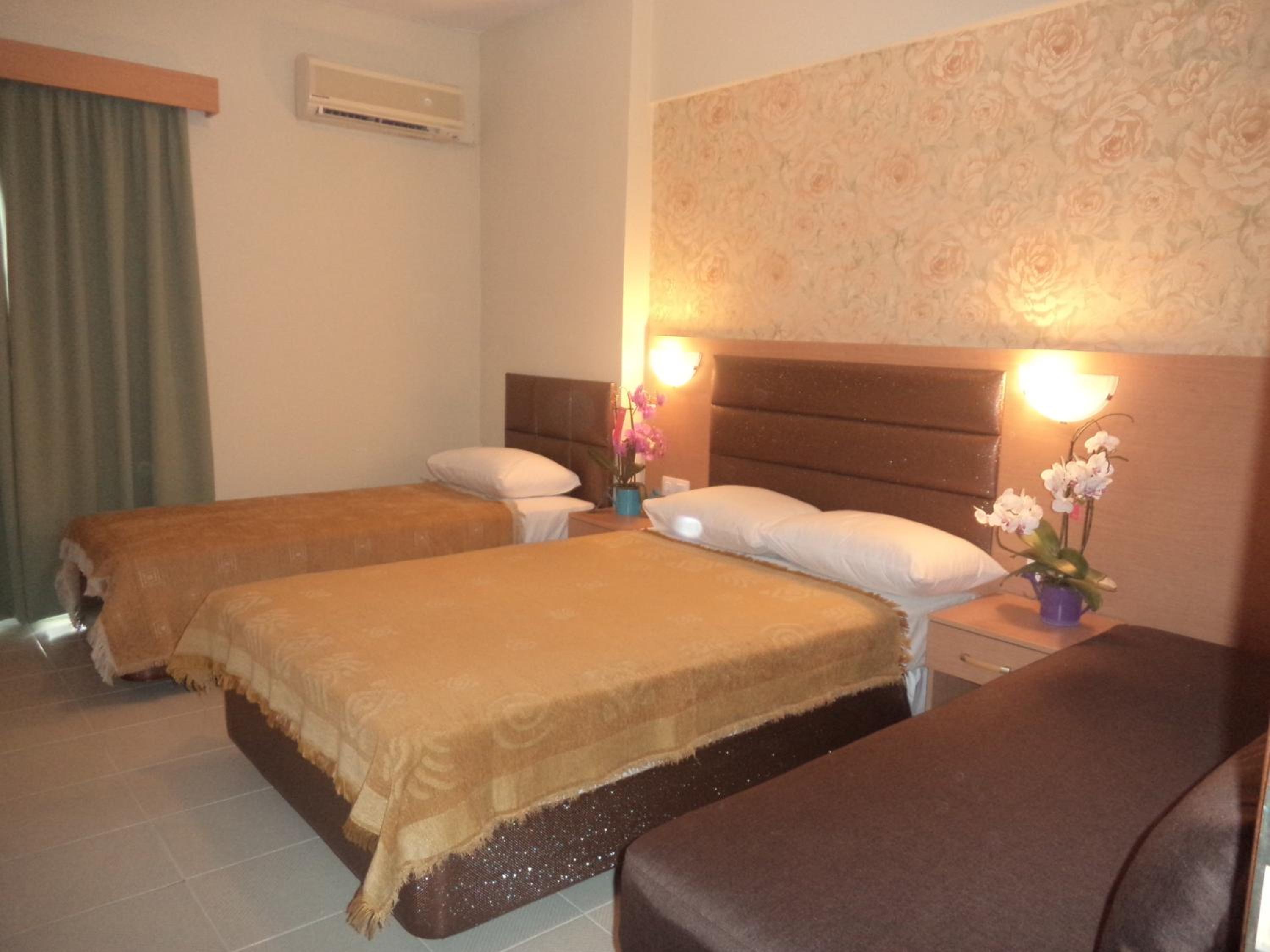 Quadraple Room photo 2