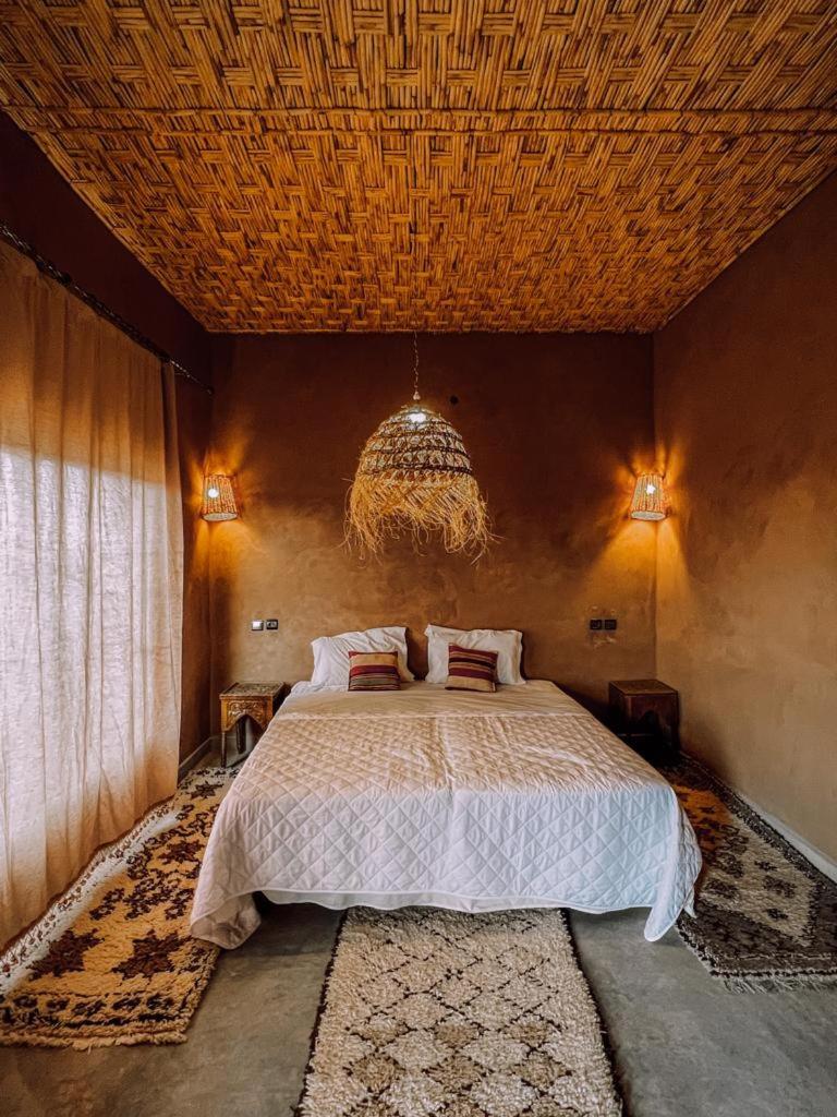 Deluxe Double Room with Balcony - Photo 7