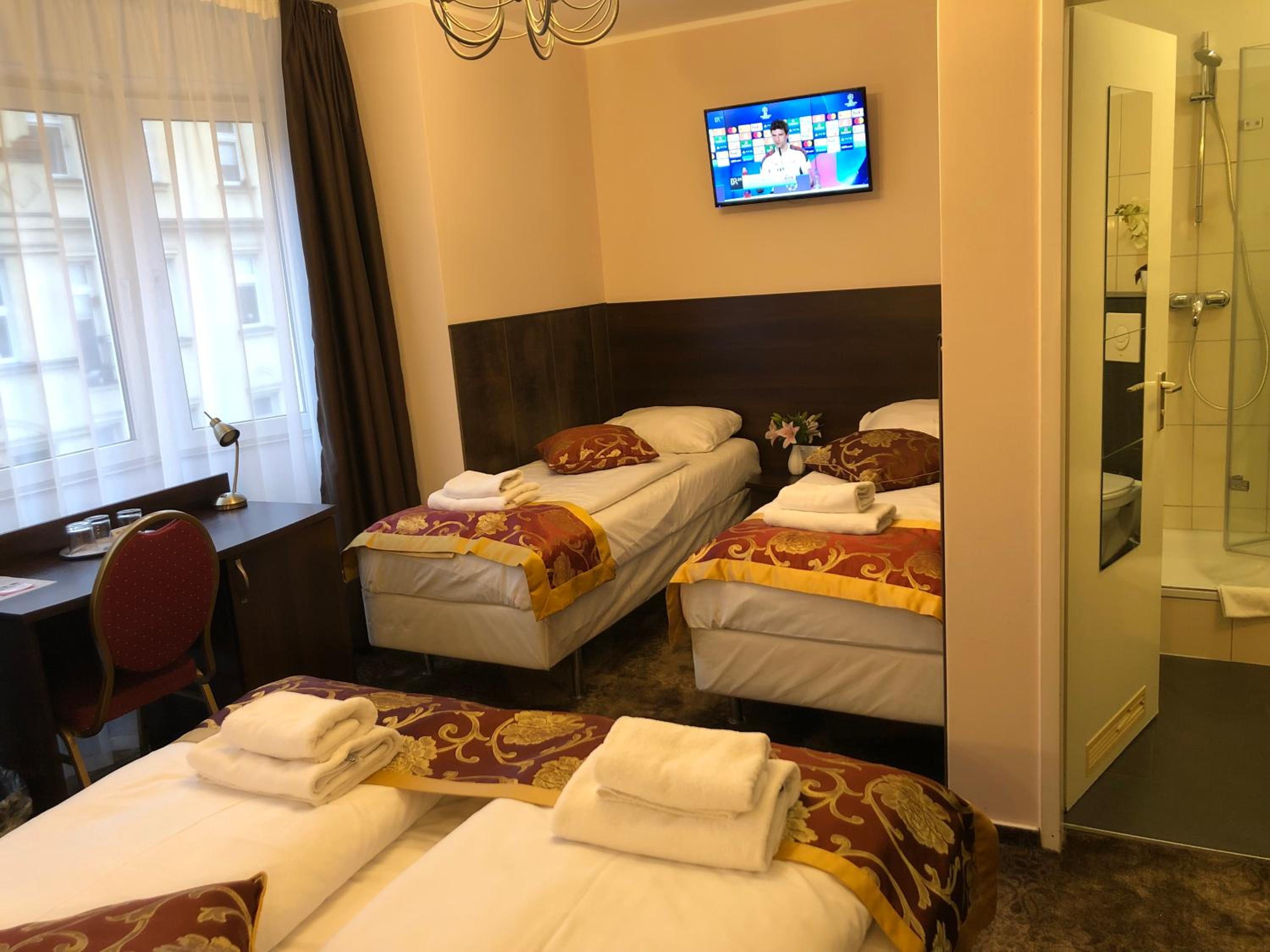 Family Double Room photo 3