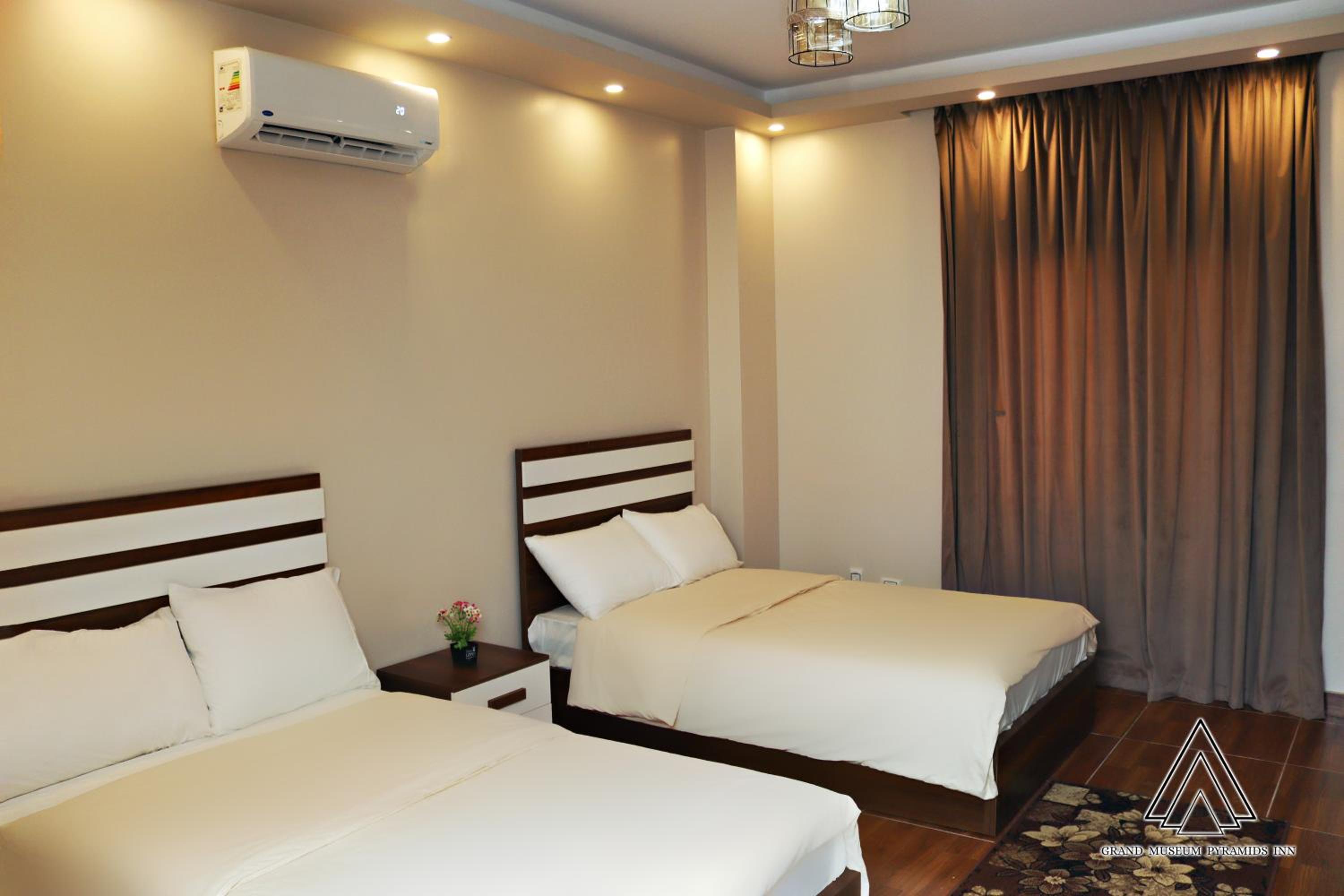 Deluxe King Room photo 1
