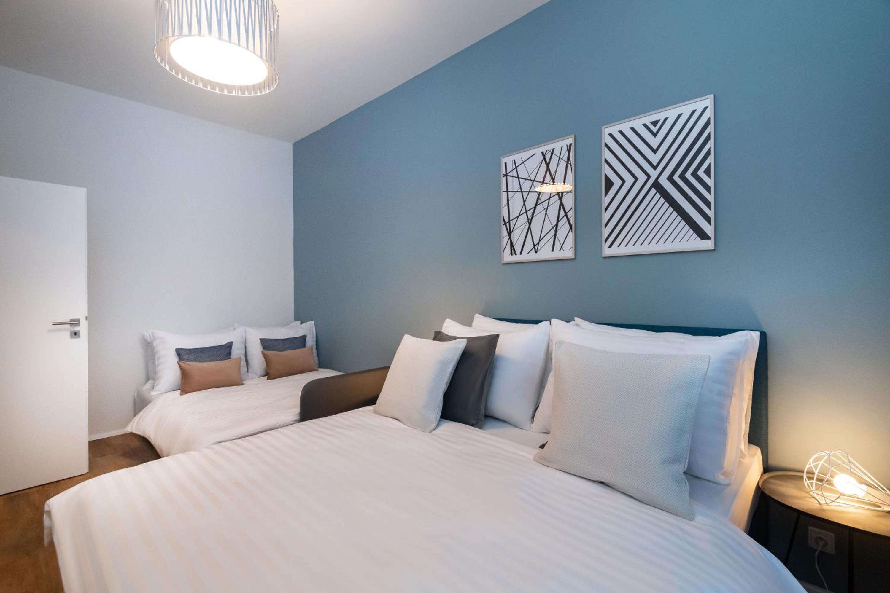 Deluxe One Bedroom Apartment with Balcony