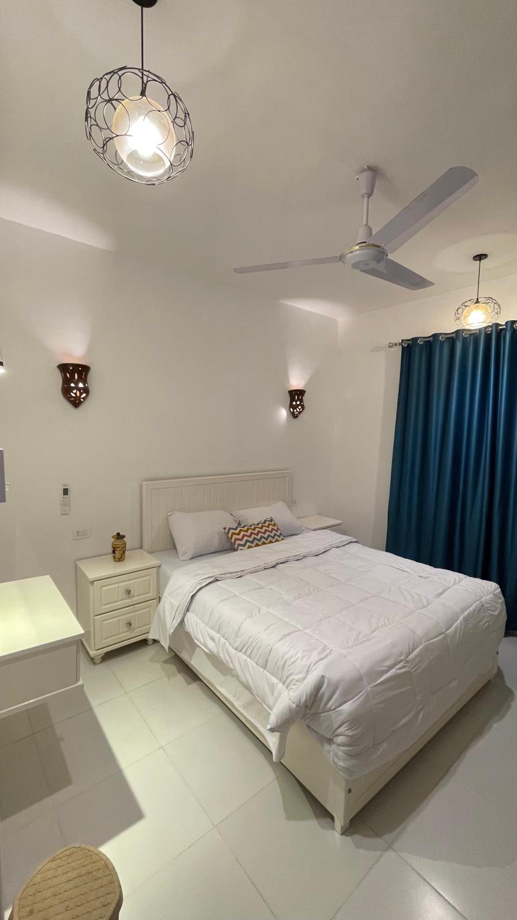 Double Room with Private Bathroom - Photo 2