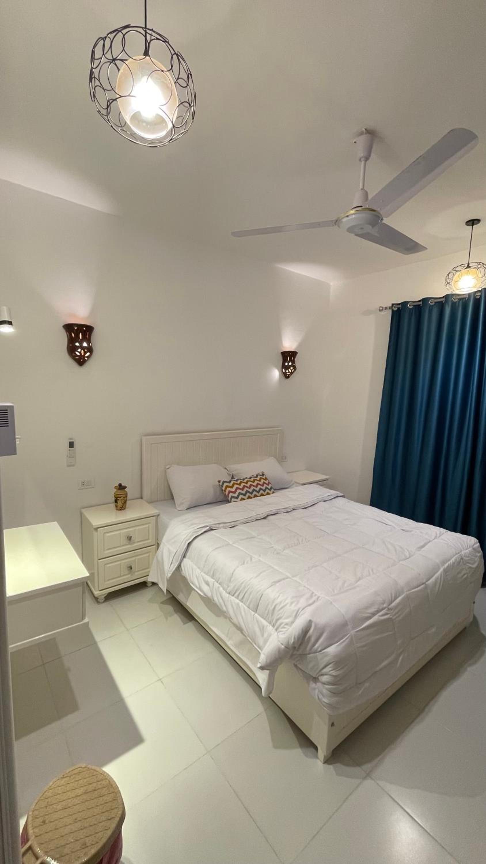 Double Room with Private Bathroom - Photo 11