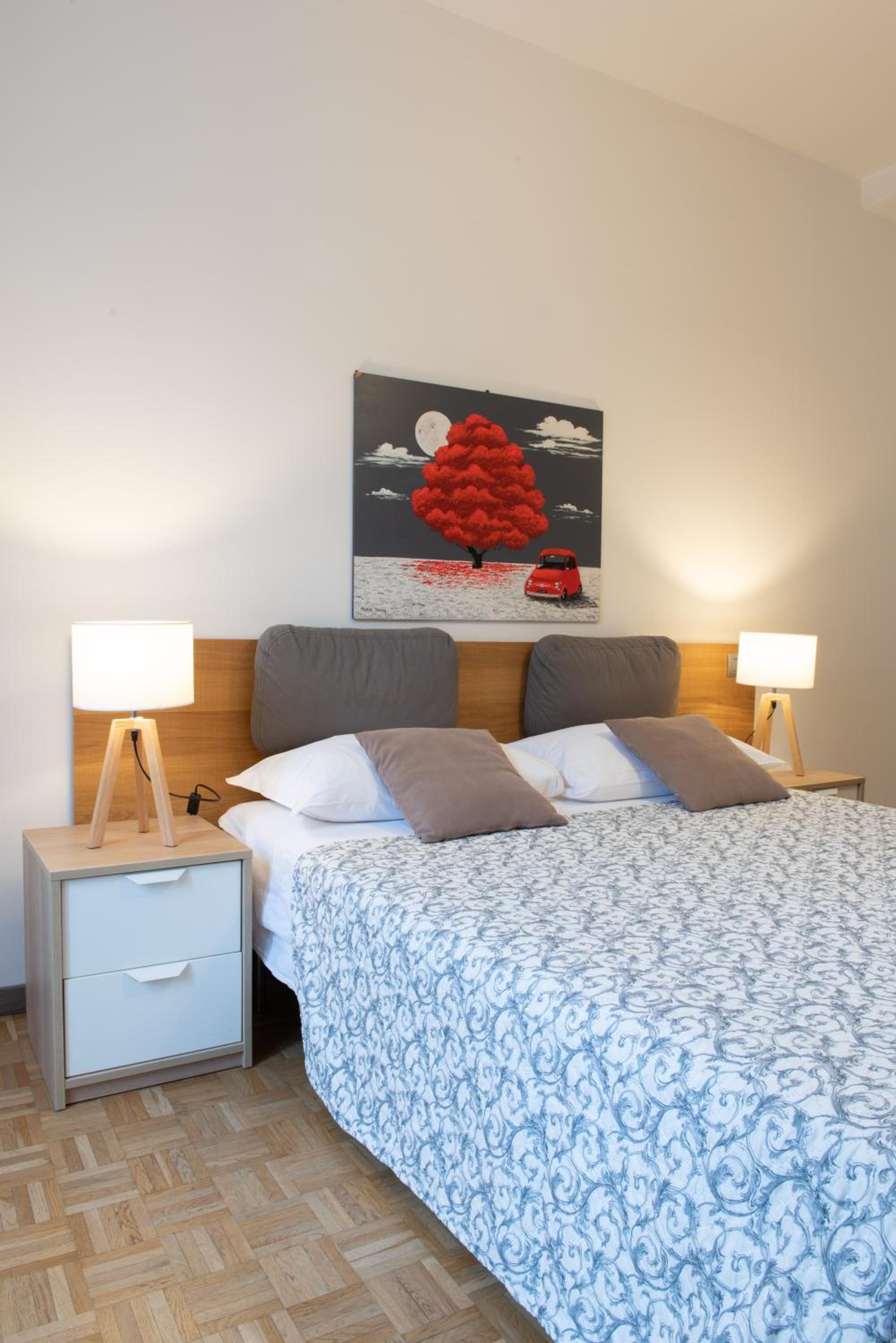 One-Bedroom Apartment