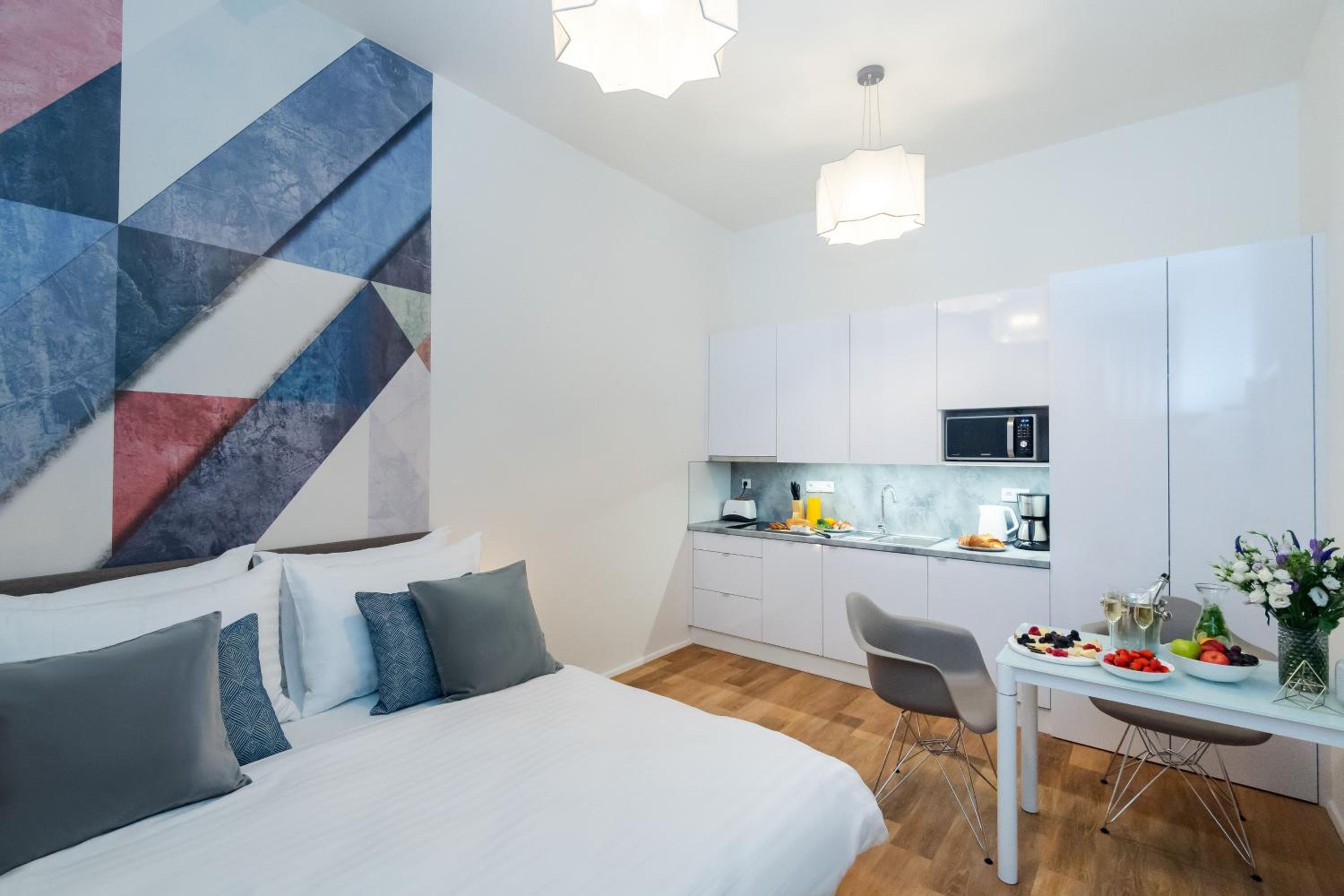 Deluxe Studio (2 adults)