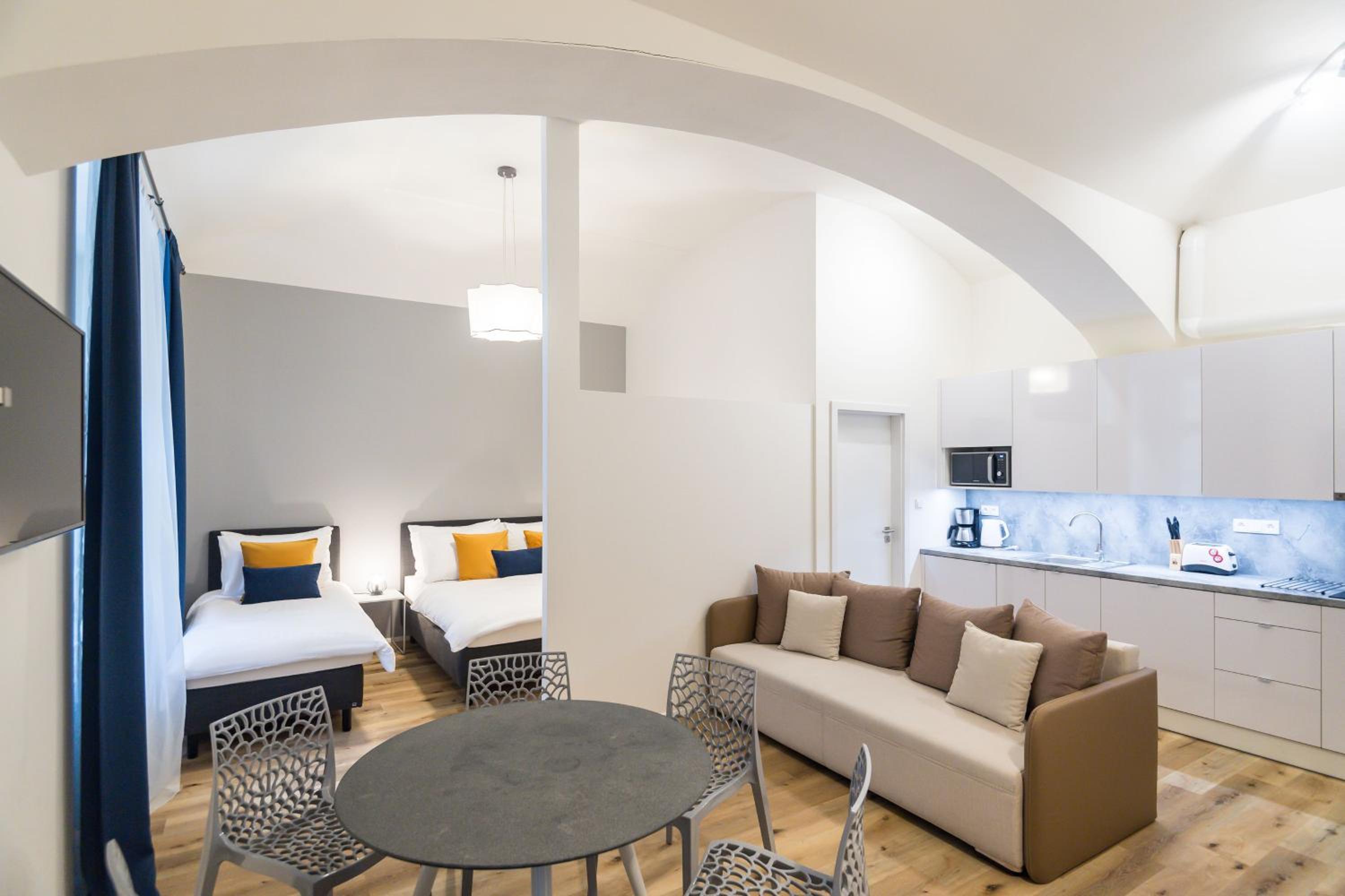Standard Apartment thumbnail 5
