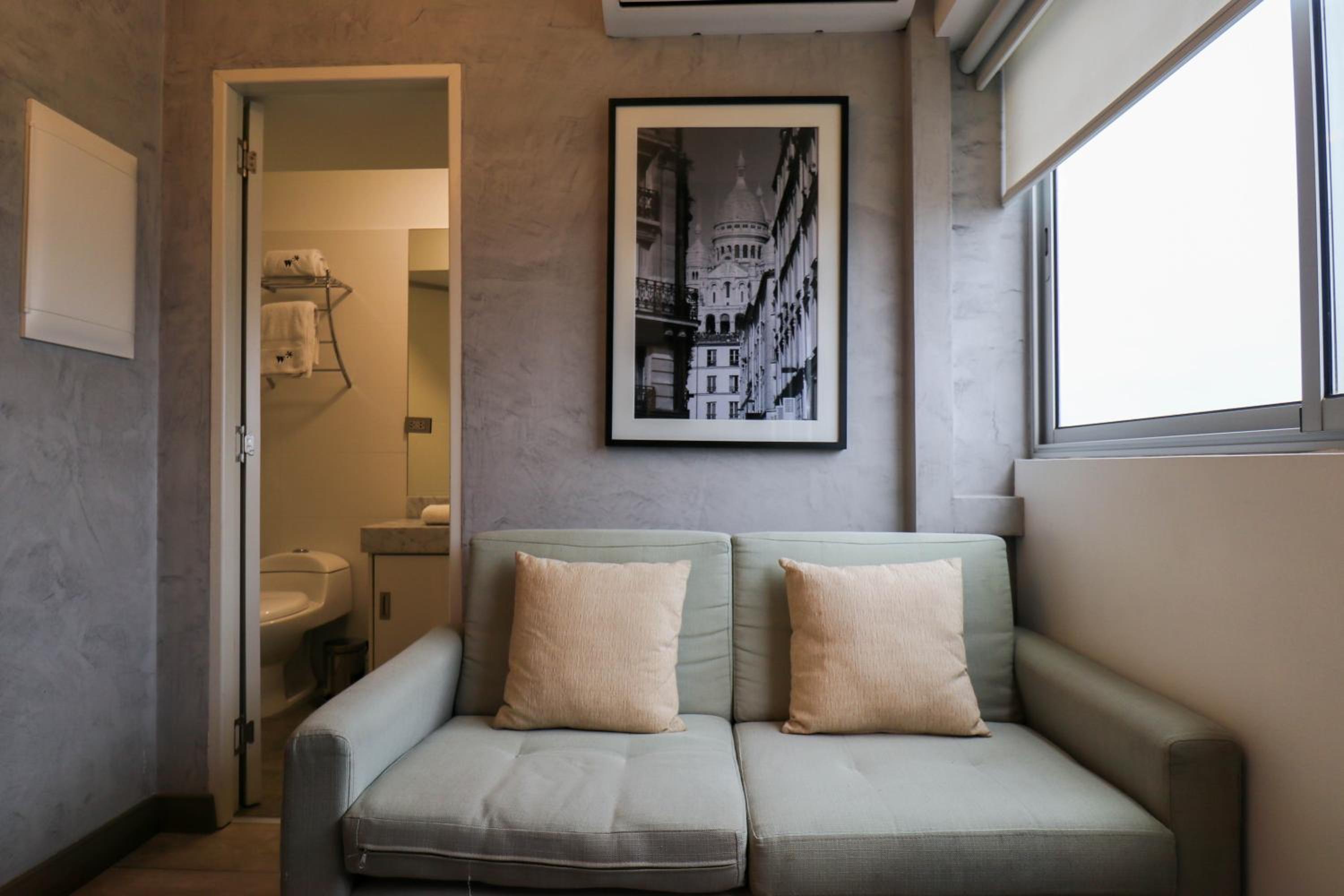 One-bedroom Loft Apartment