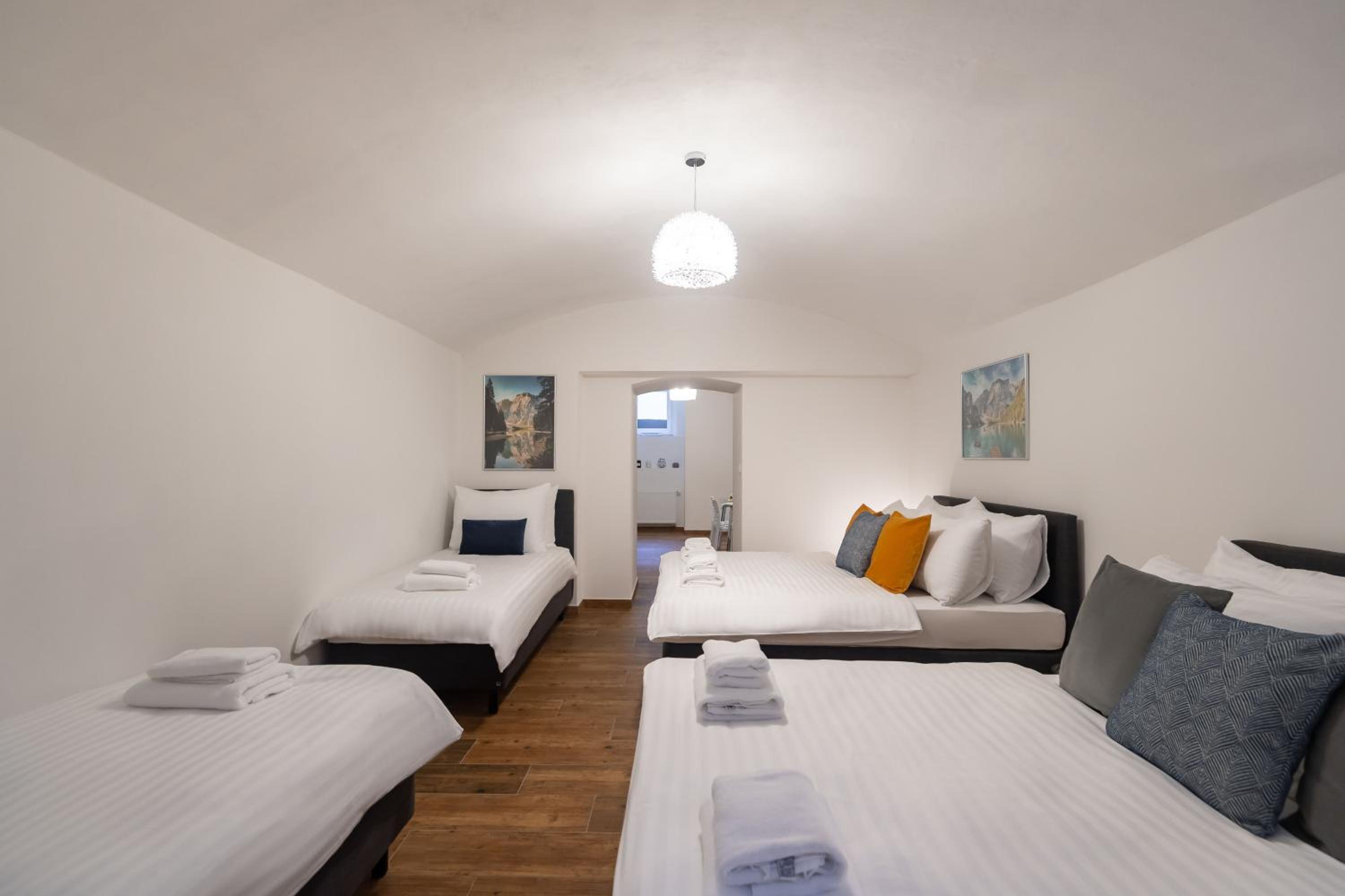 Basement One-Bedroom Apartment thumbnail 6