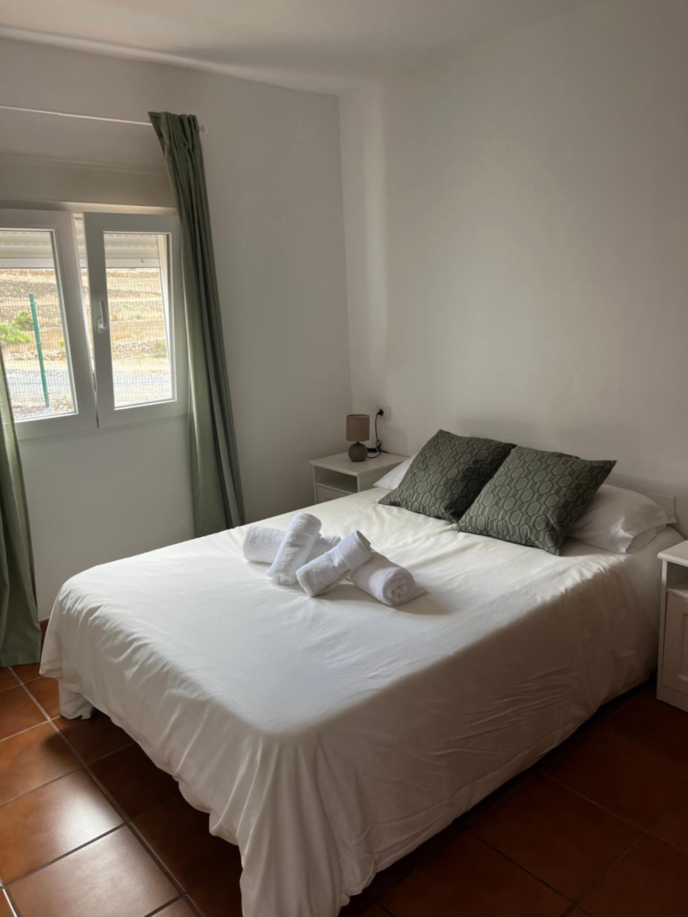 Three-Bedroom House photo 3