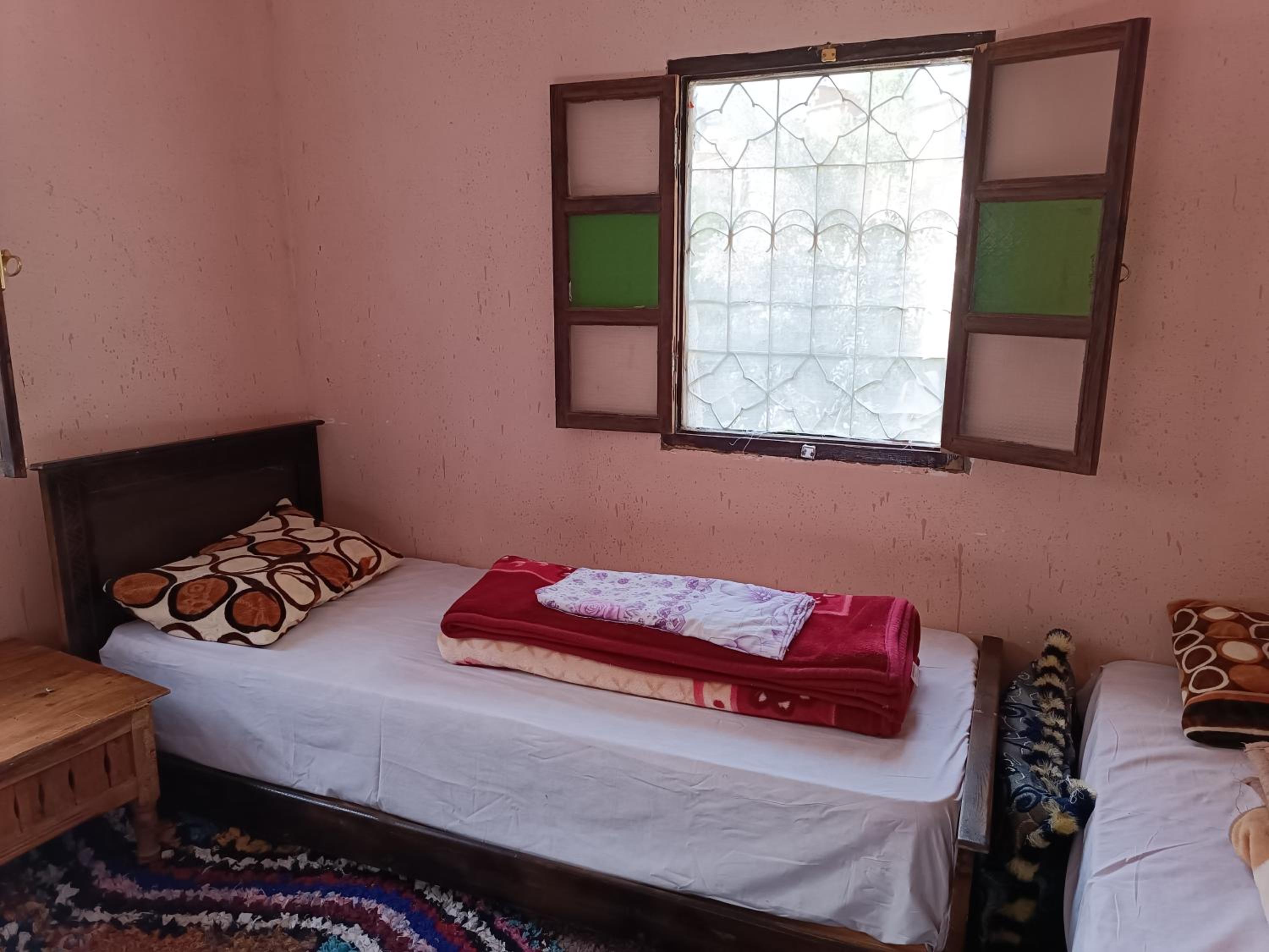 Budget Triple Room - Photo 7