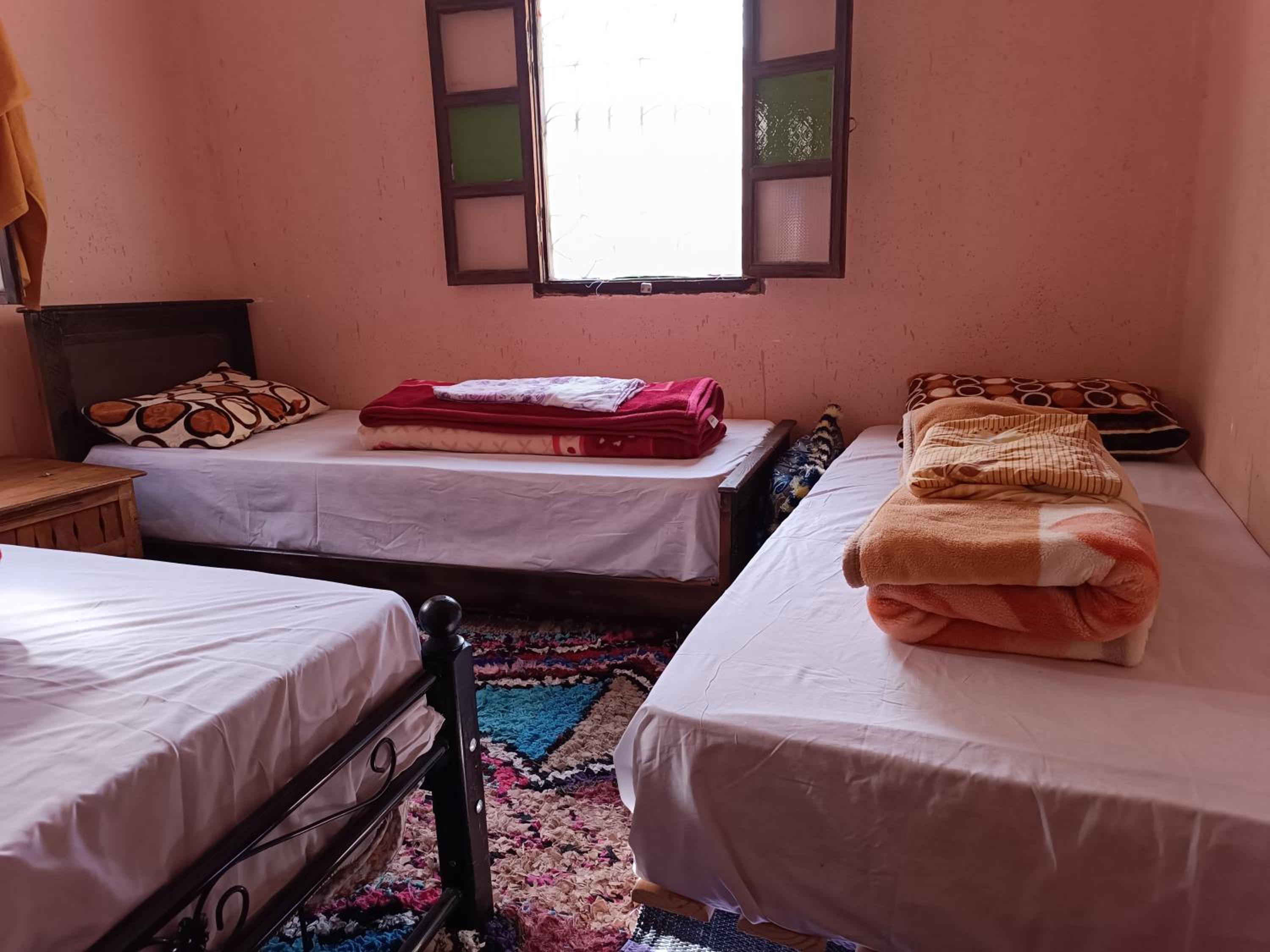Budget Triple Room - Photo 8