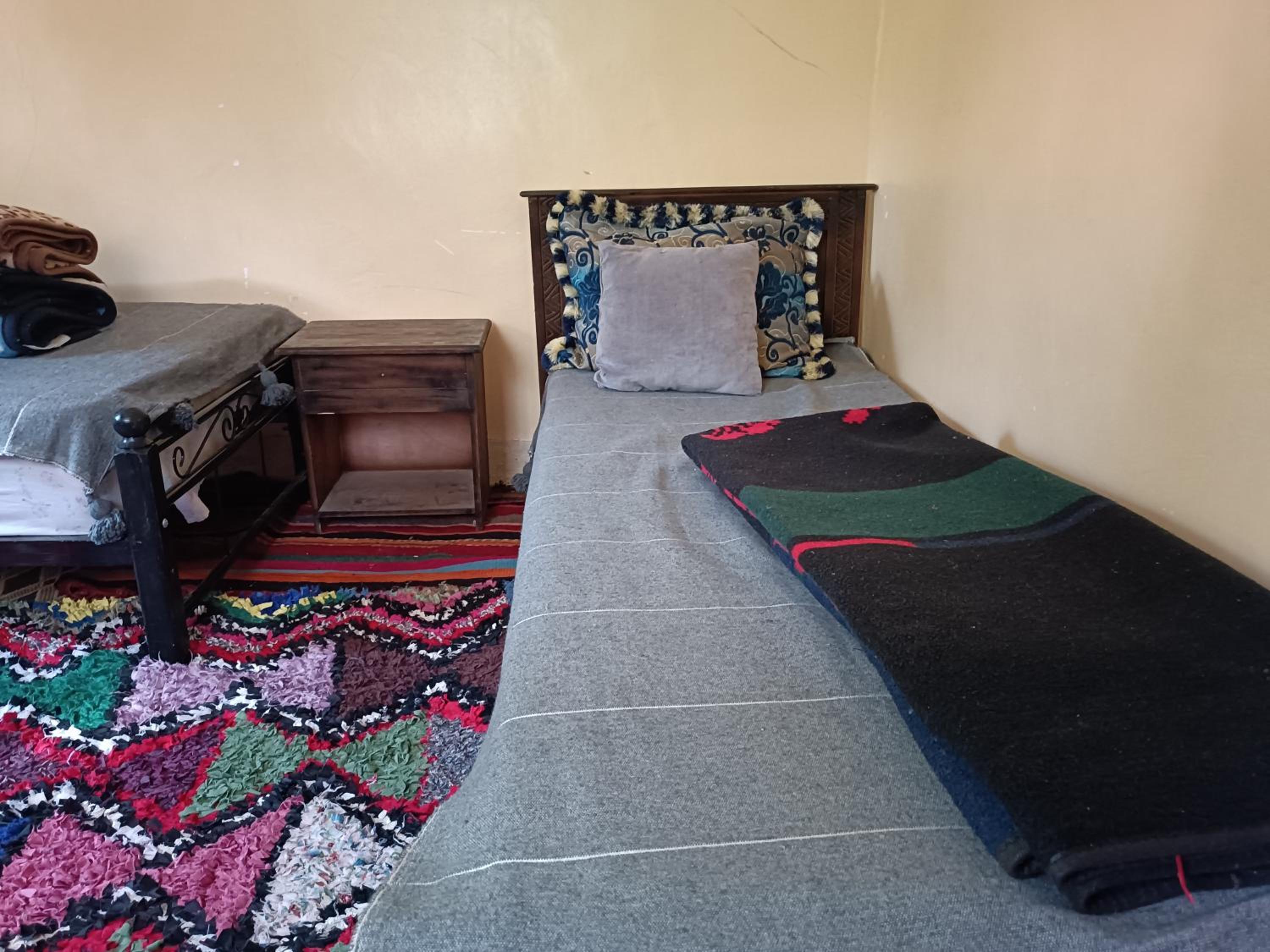 Budget Triple Room - Photo 9